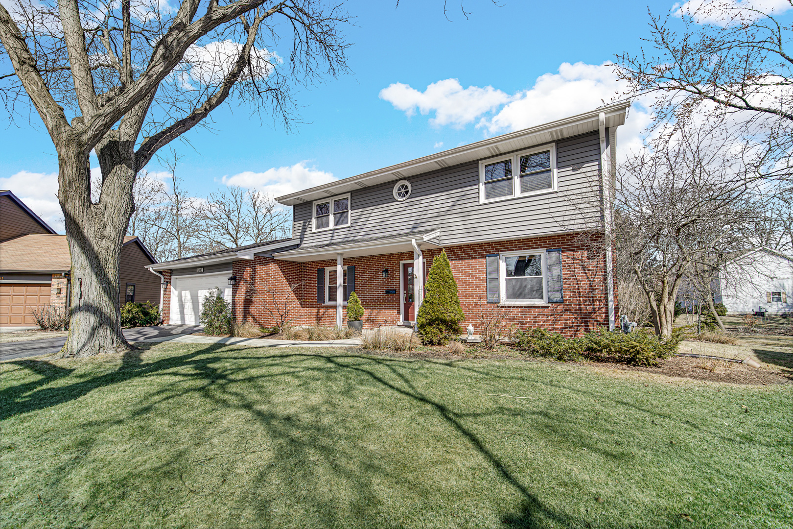 1585 N Blanchard Court Property Photo 2