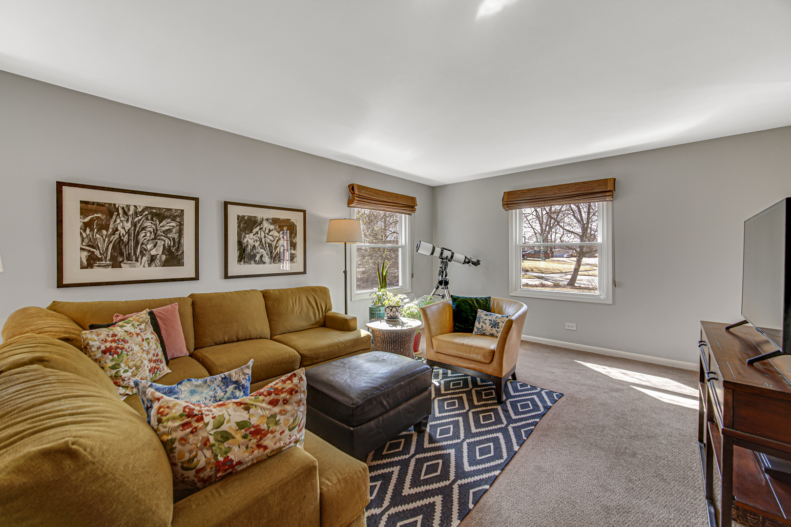 1585 N Blanchard Court Property Photo 4