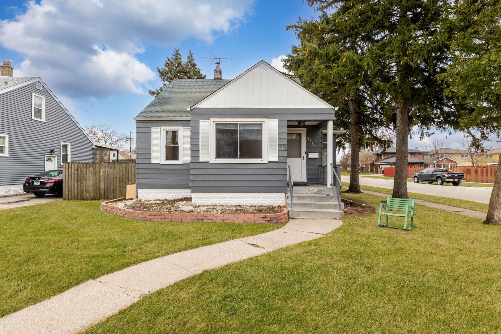 8859 S Sacramento Avenue Property Photo
