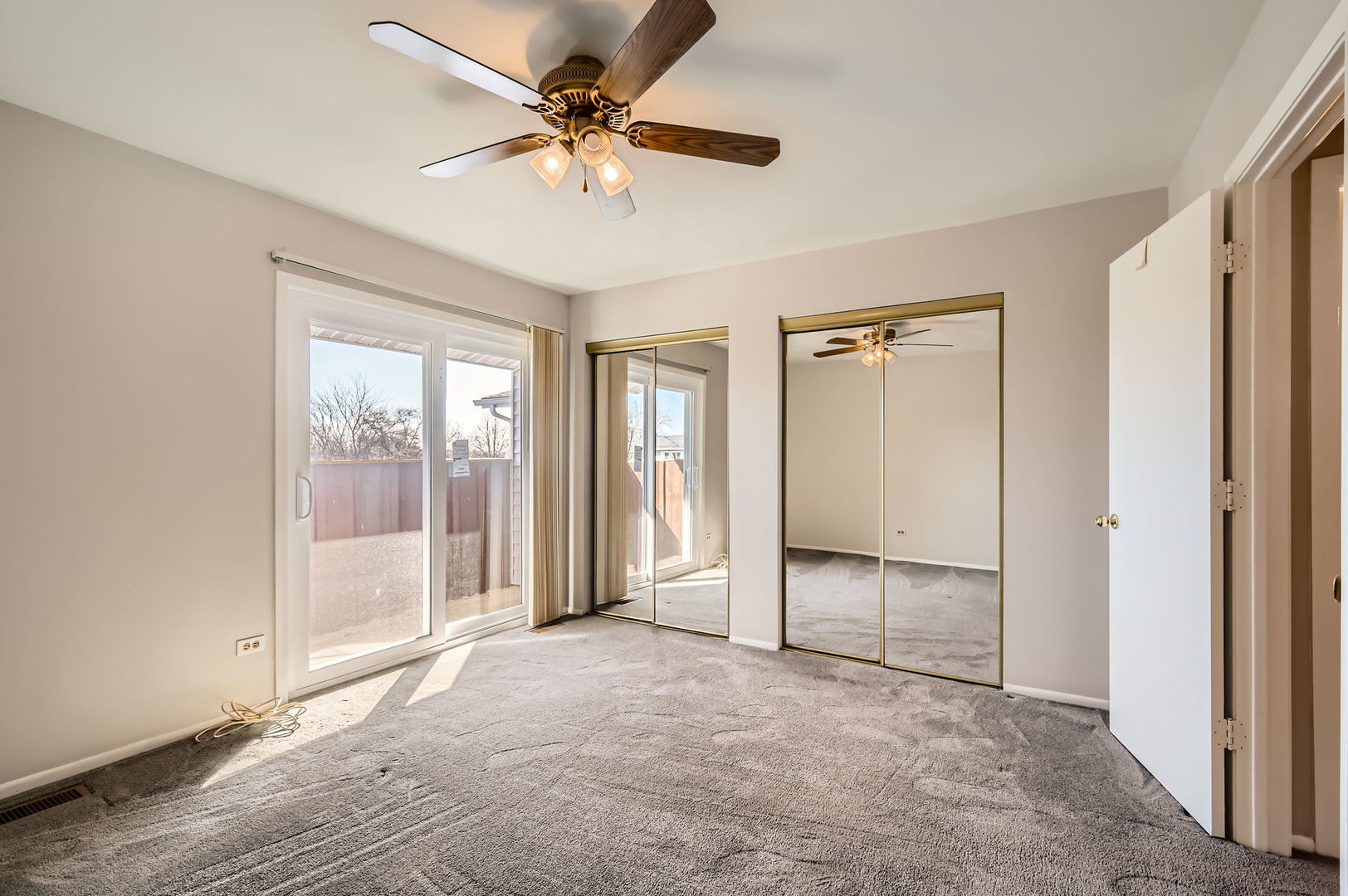 528 Queens Court Property Photo 16