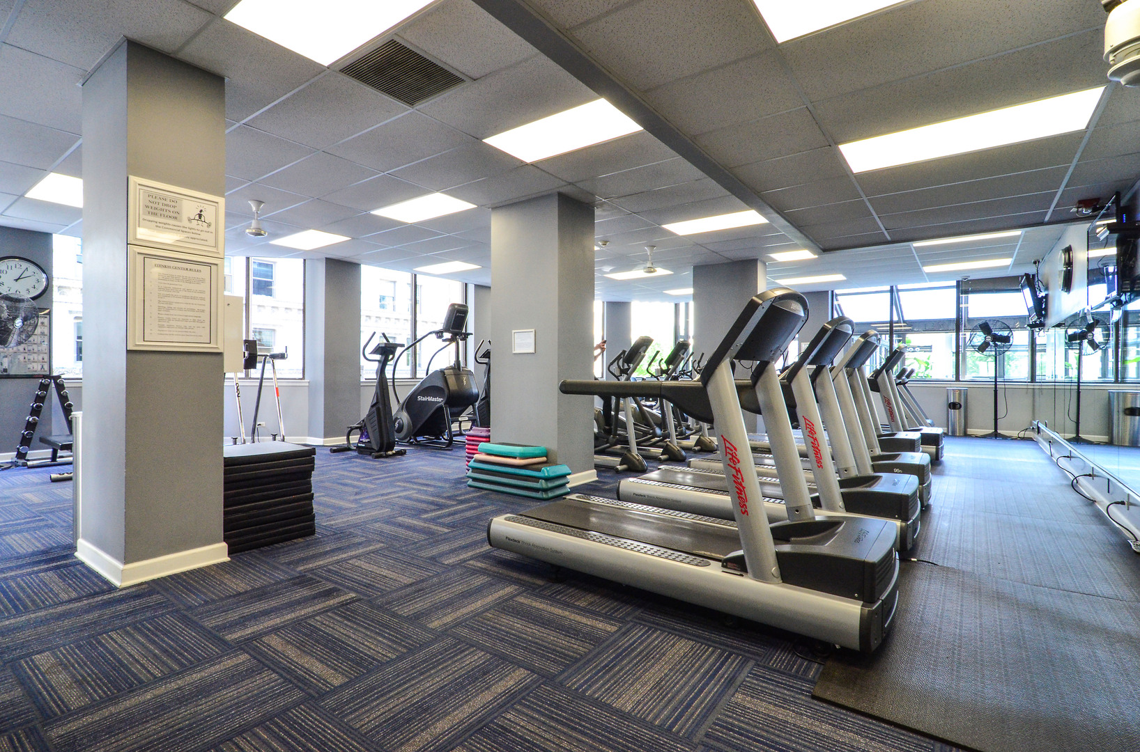 405 N Wabash Avenue 1401 Property Photo 10