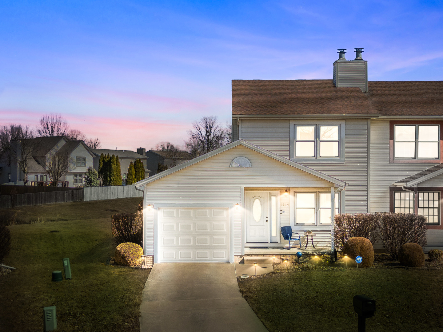 1314 Beacon Hill Court Property Photo 3