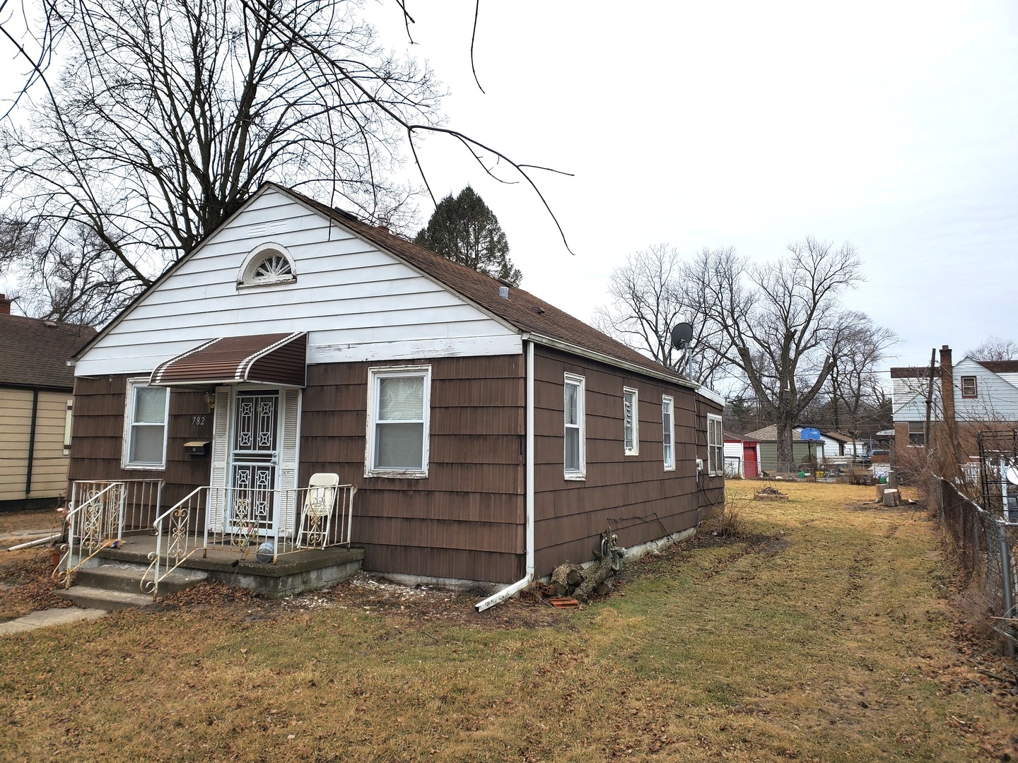 782-786 Campbell Avenue Property Photo 2