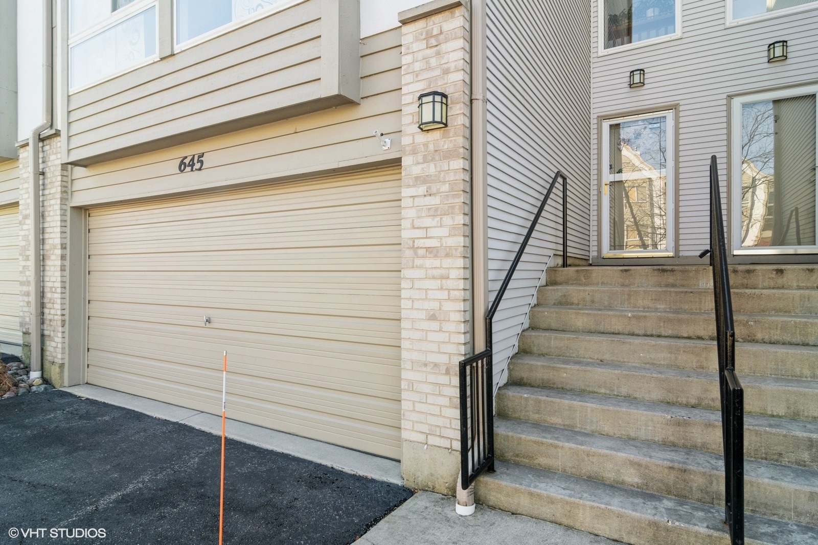 645 Diamond Pointe Drive Property Photo 4
