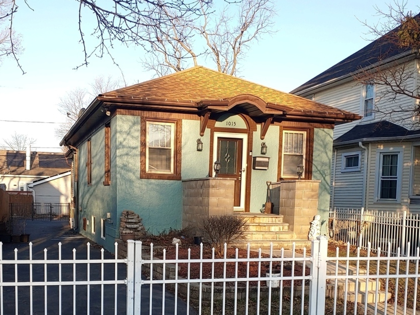 1015 Nicholson Street Property Photo 1