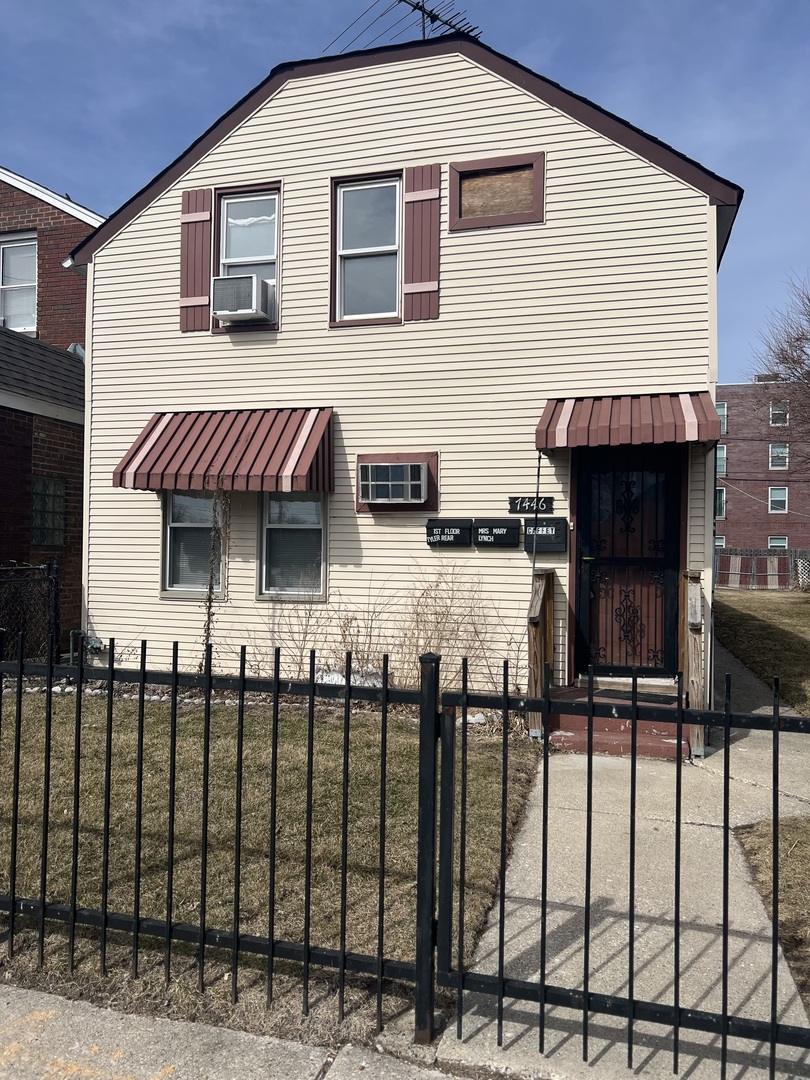 7446 W 64th Street 2f Property Photo 1
