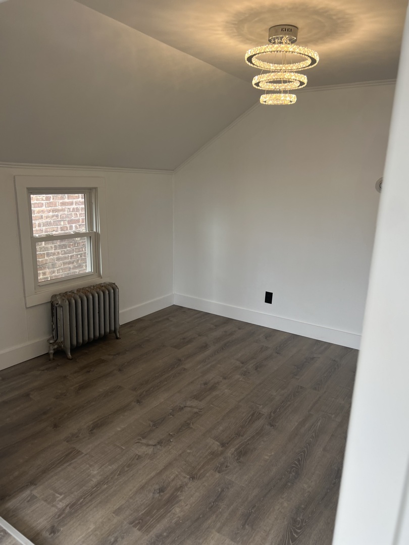 7446 W 64th Street 2f Property Photo 5