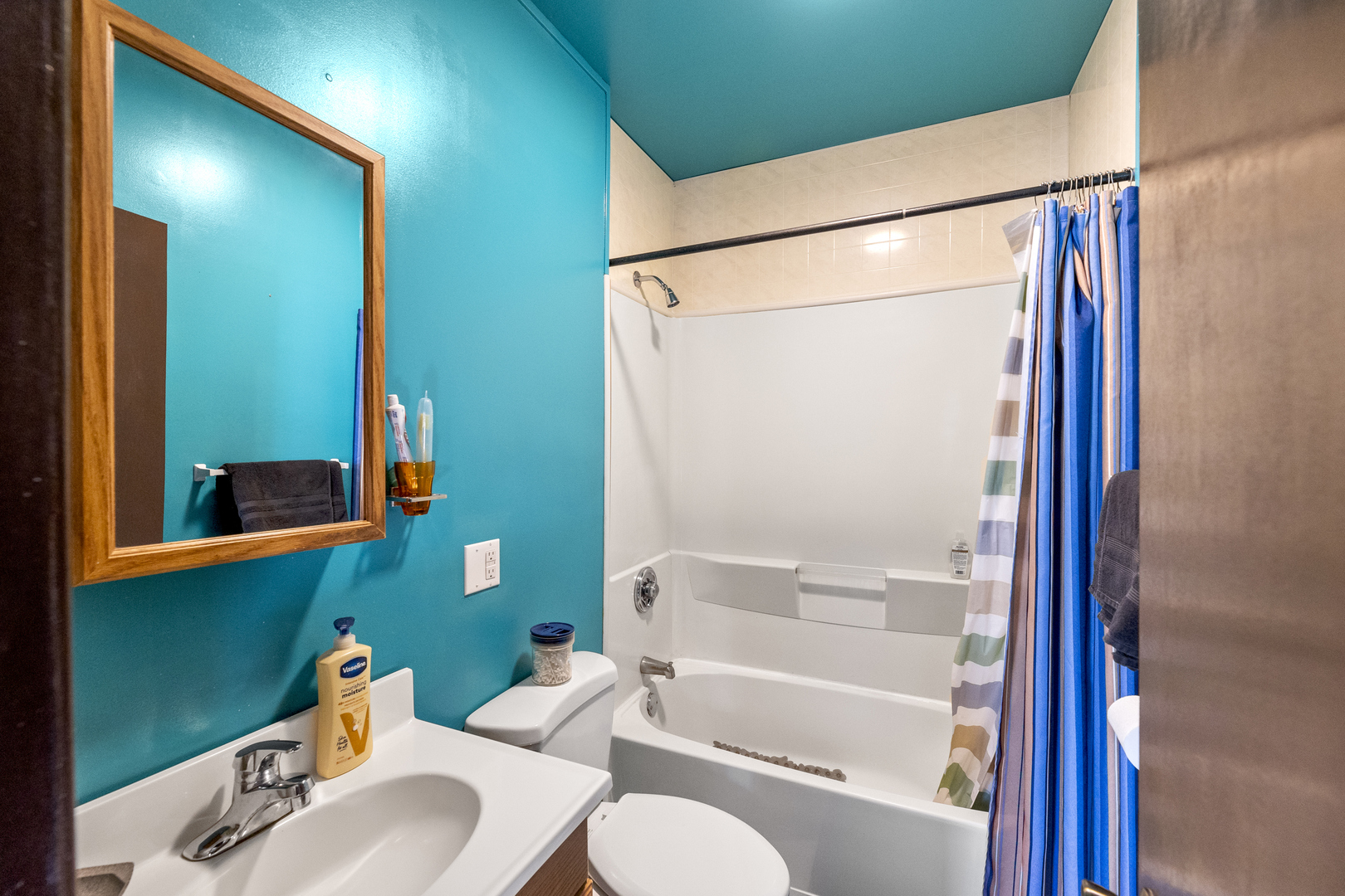 4709 S Hamlin Avenue Property Photo 10