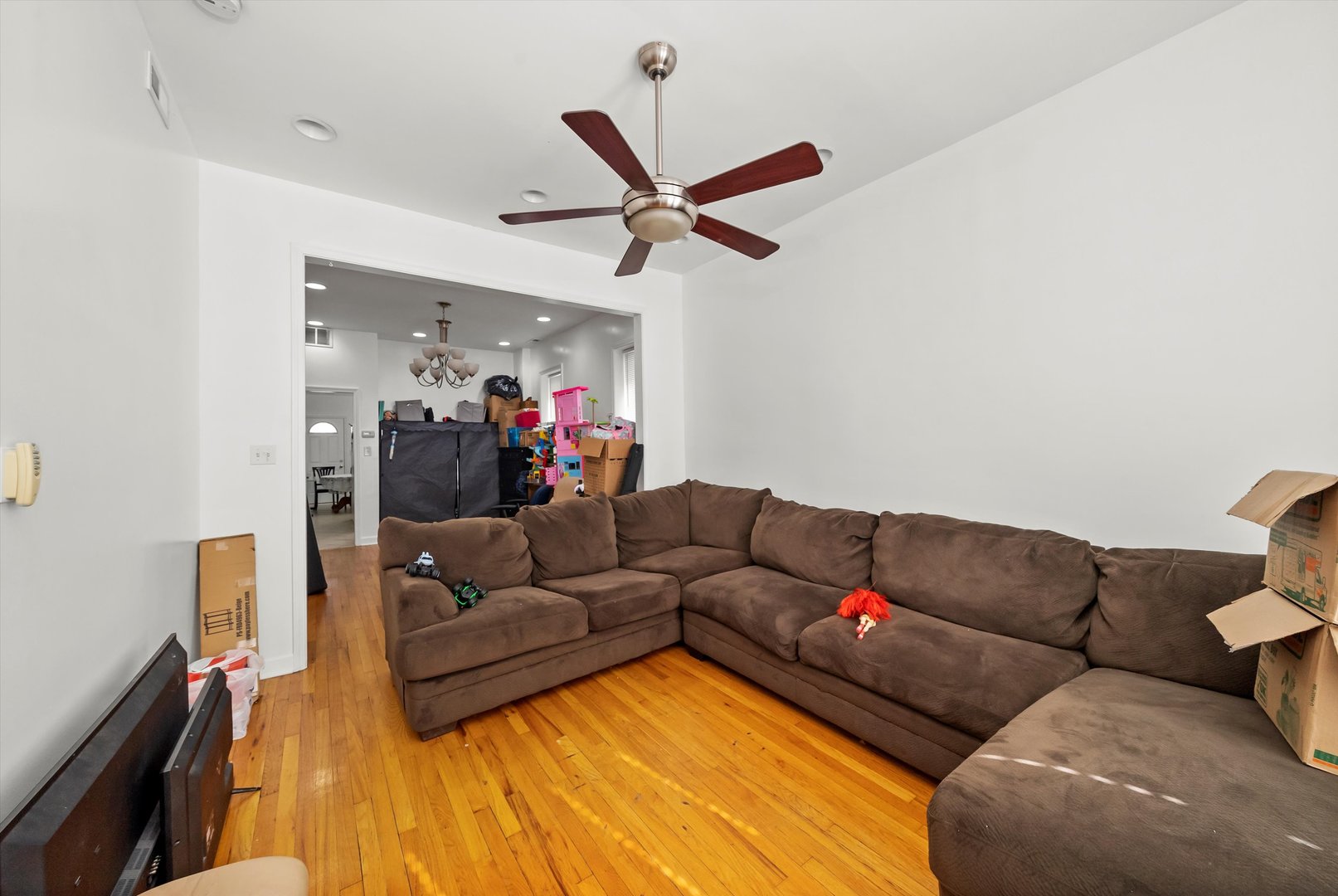 2434 W Pershing Road Property Photo 7