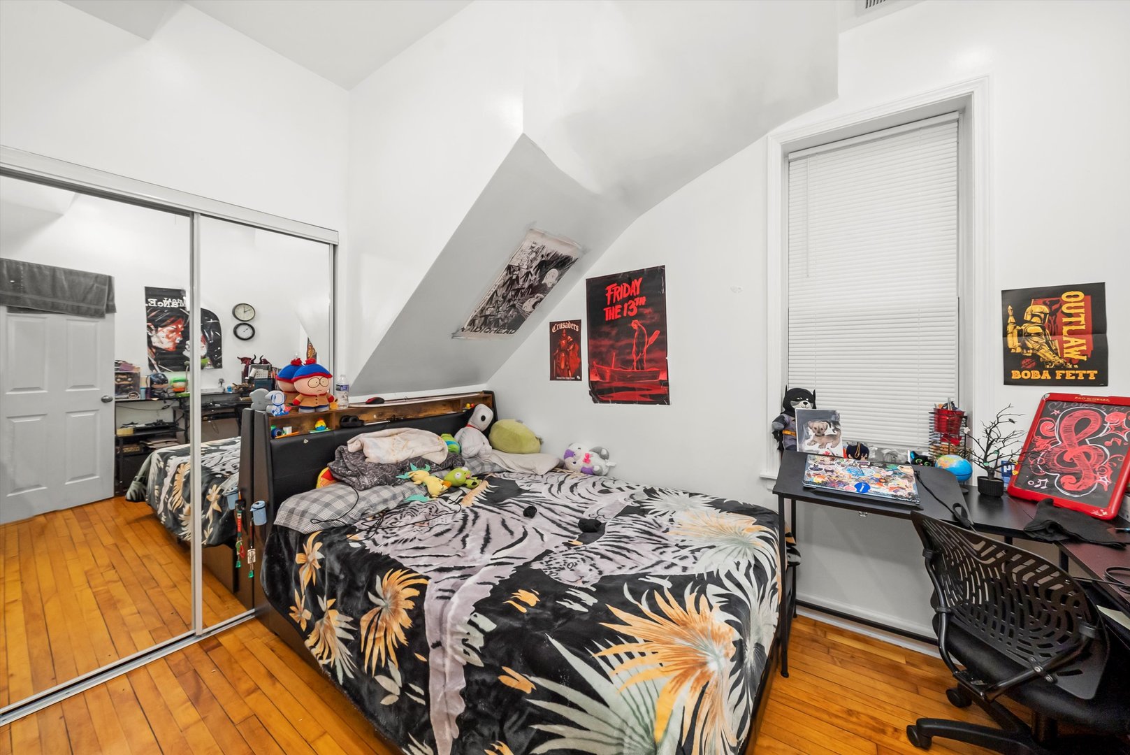 2434 W Pershing Road Property Photo 11