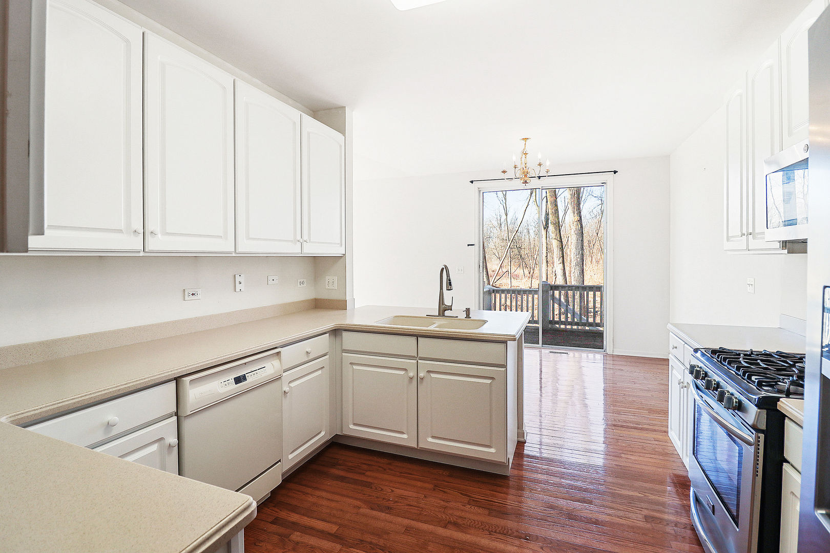 4367 Waters Edge Drive Property Photo 11