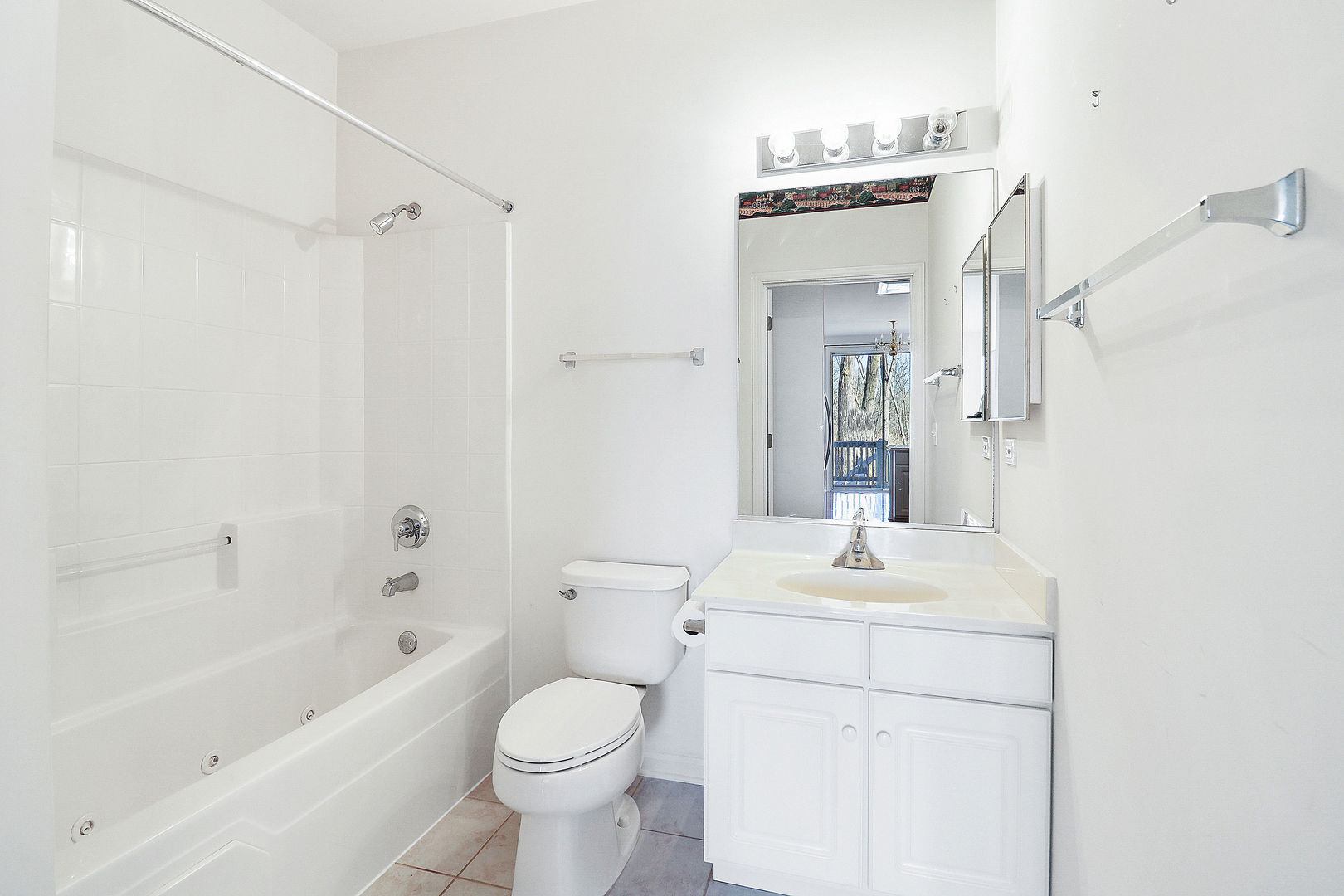 4367 Waters Edge Drive Property Photo 17