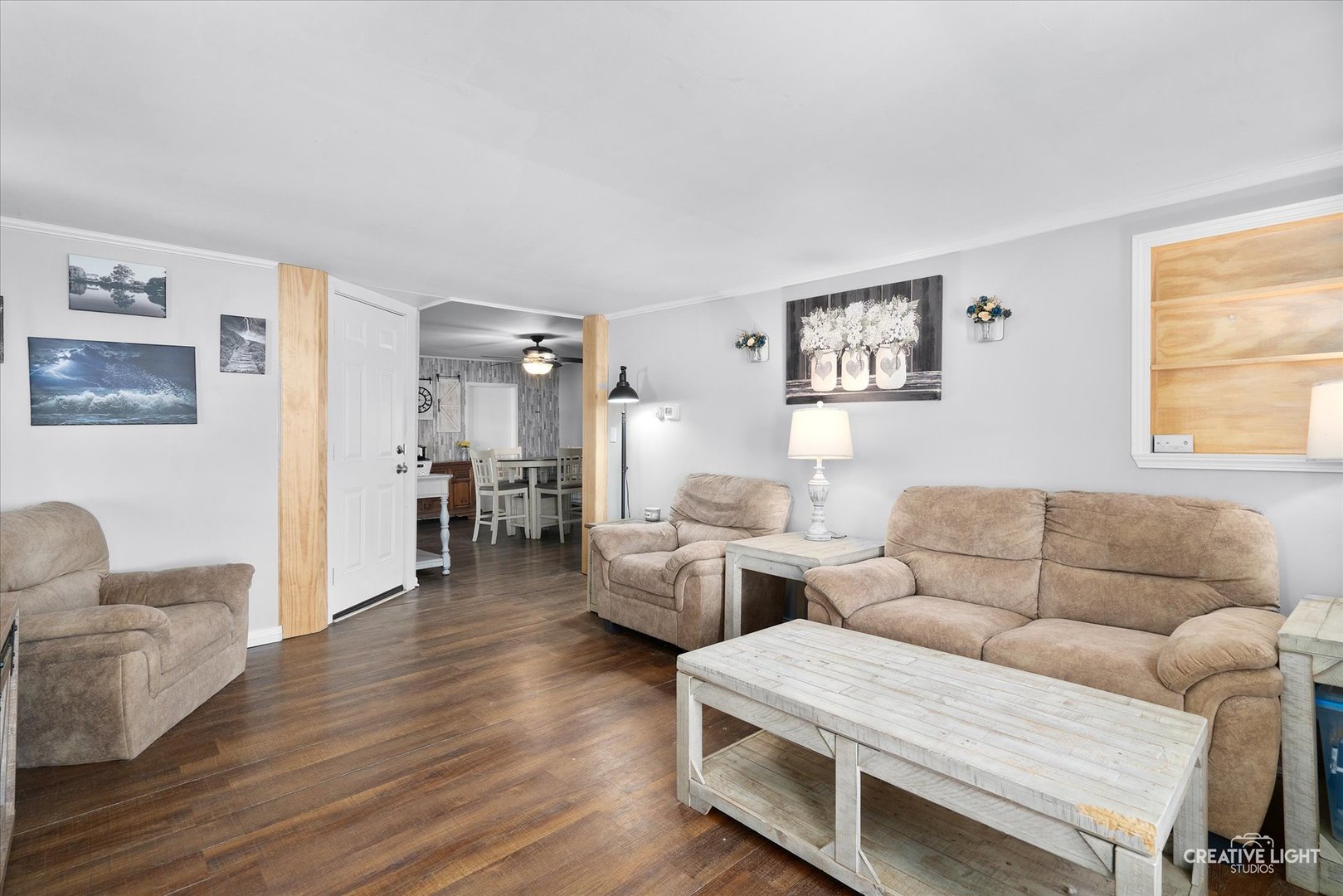 115 W John Street Property Photo 4
