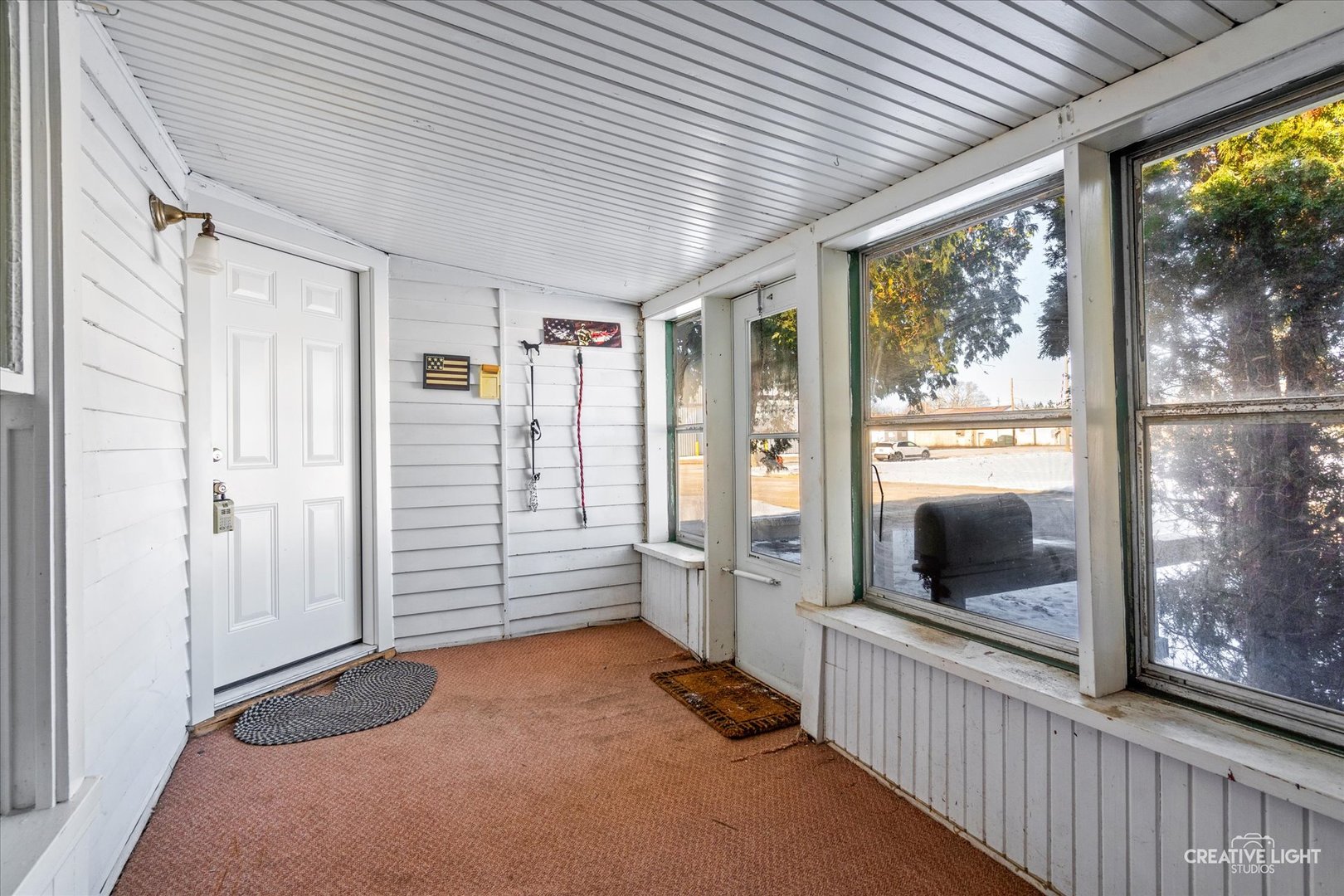 115 W John Street Property Photo 18