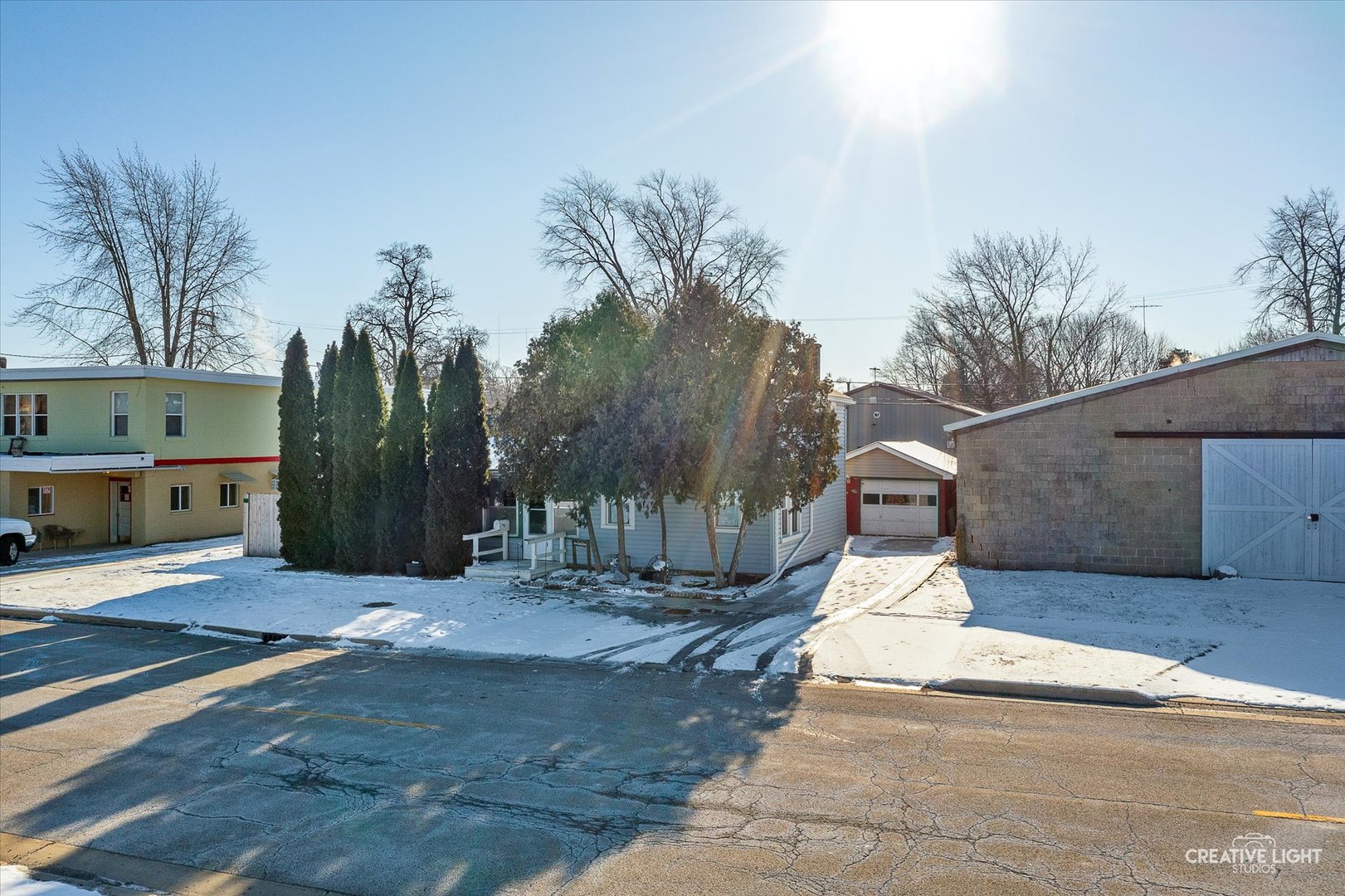 115 W John Street Property Photo 33
