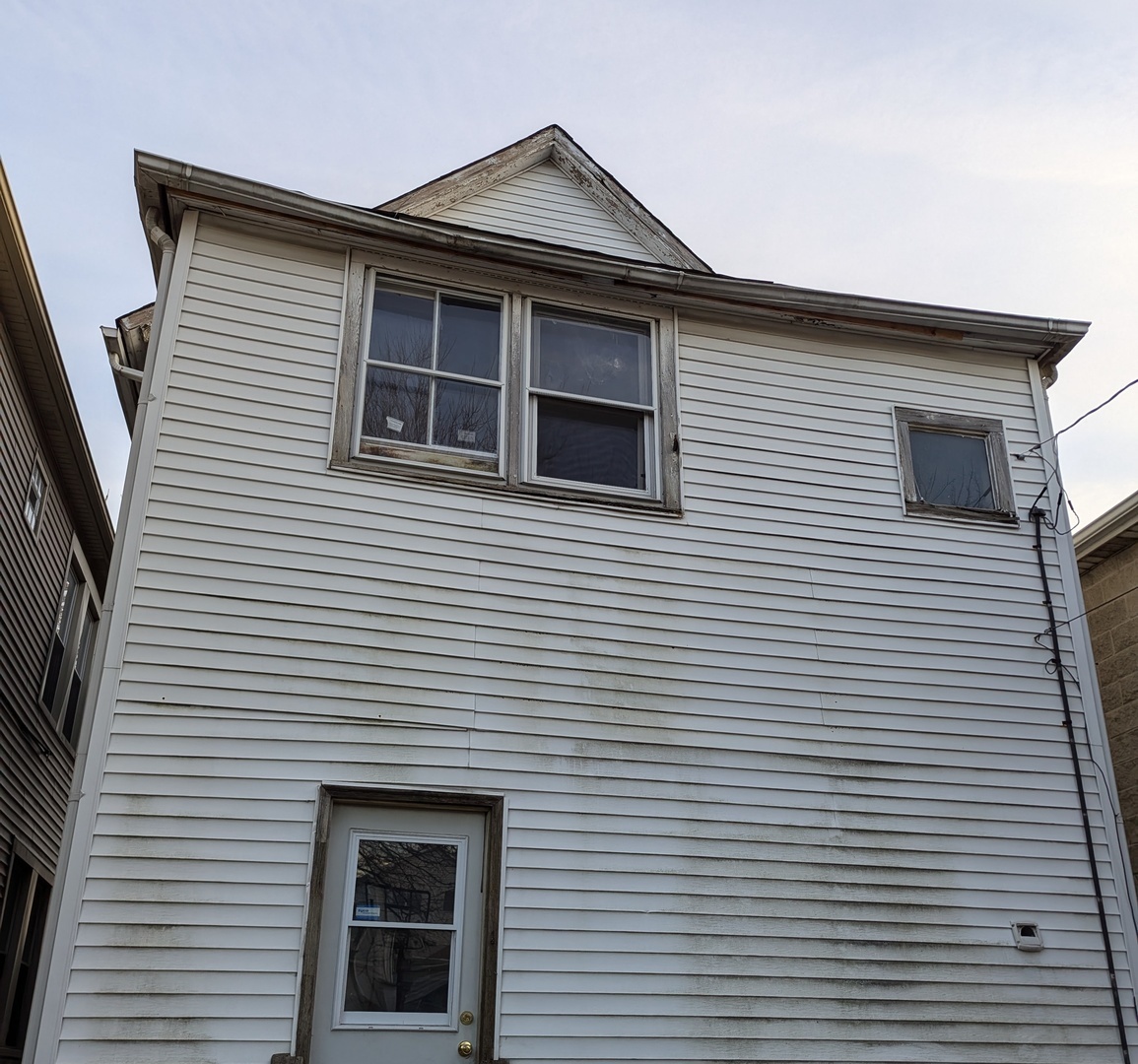 450 W 46th Place Property Photo 2