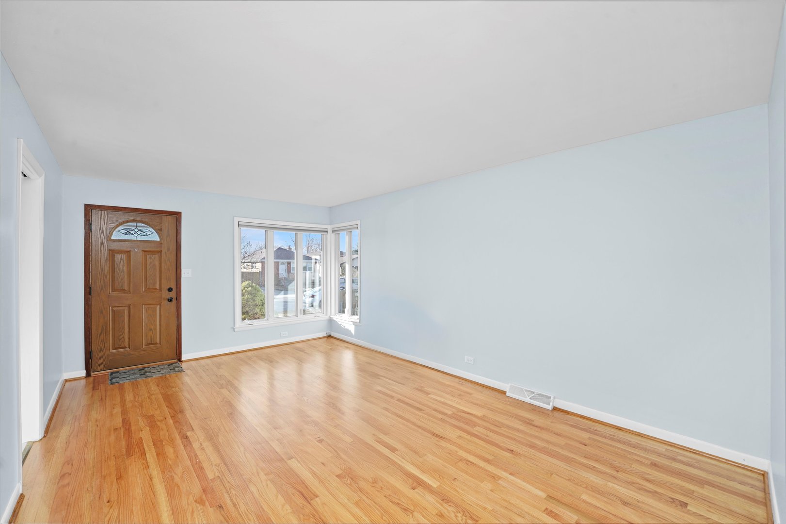 3513 Dora Street Property Photo 5