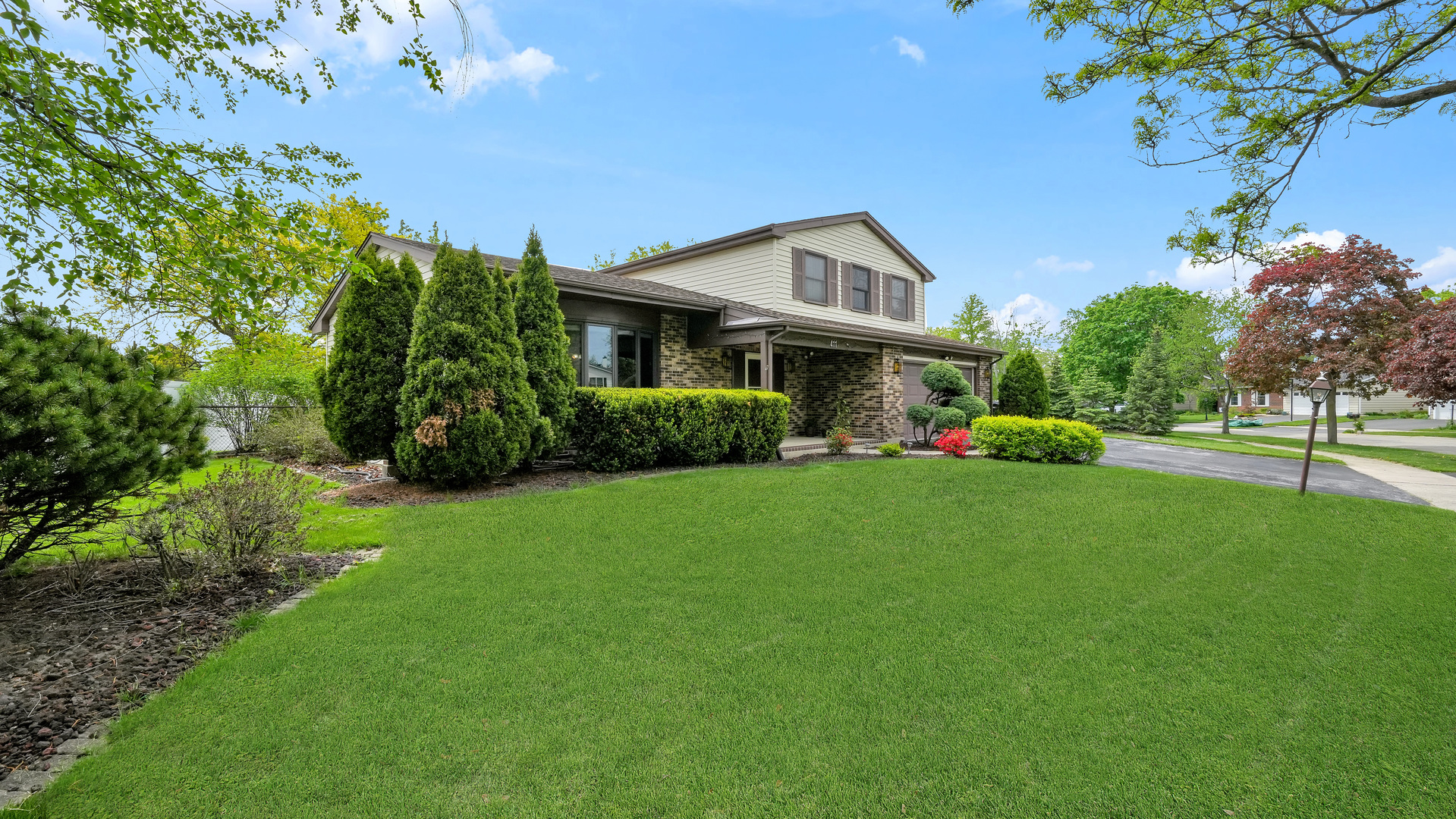 411 Arlington Avenue Property Photo
