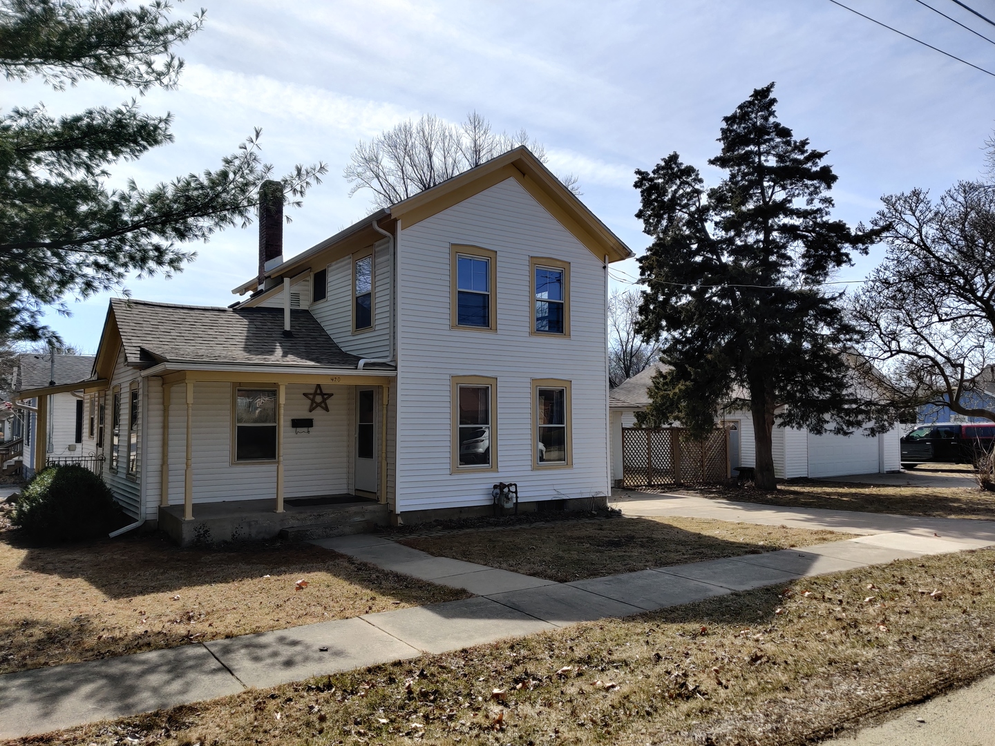 420 E 3rd Street Property Photo