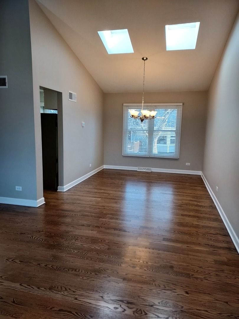 2218 Gleneagles Drive Property Photo 4