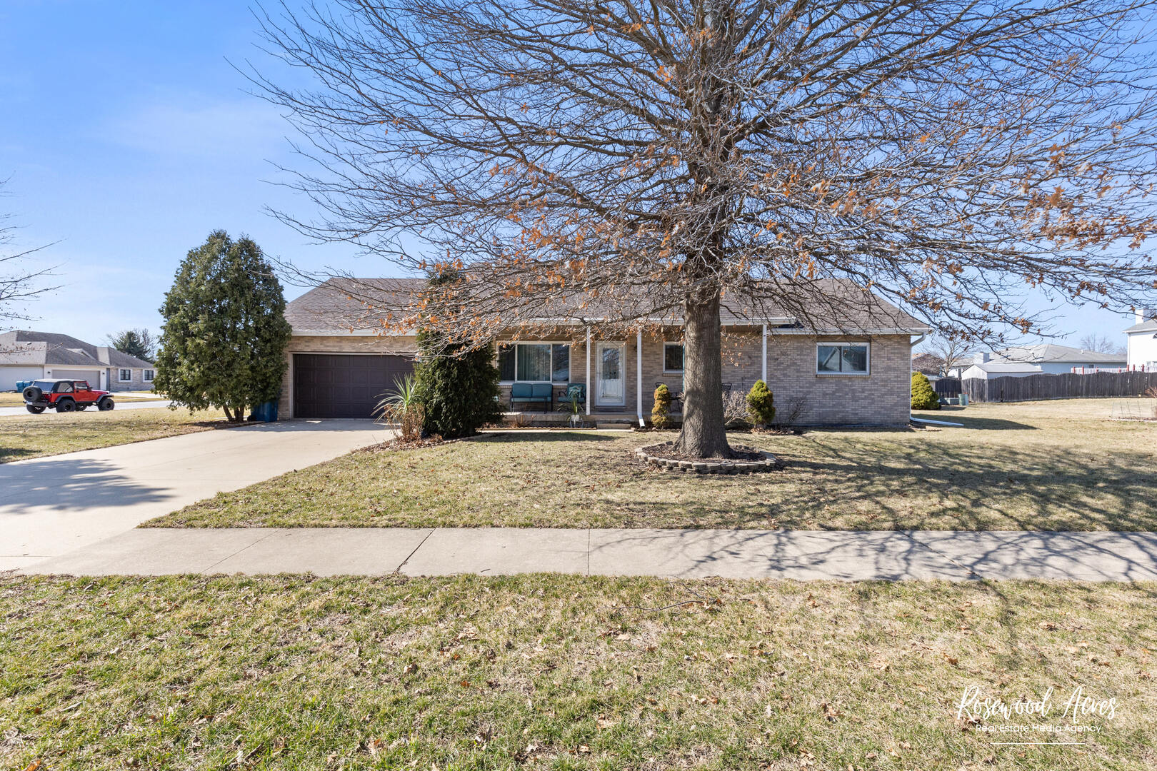 1075 George Lane Property Photo