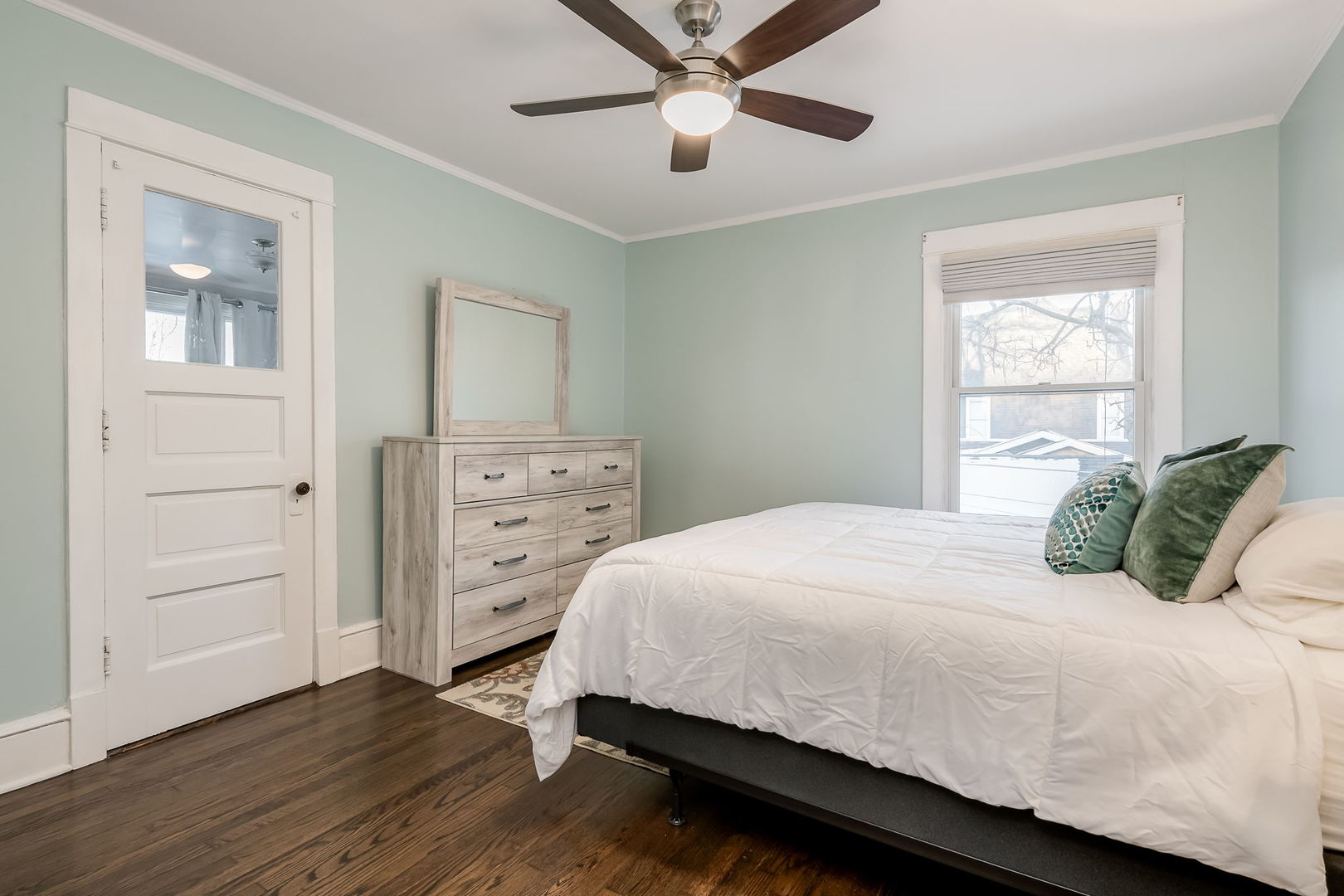 611 W Elm Avenue Property Photo 20
