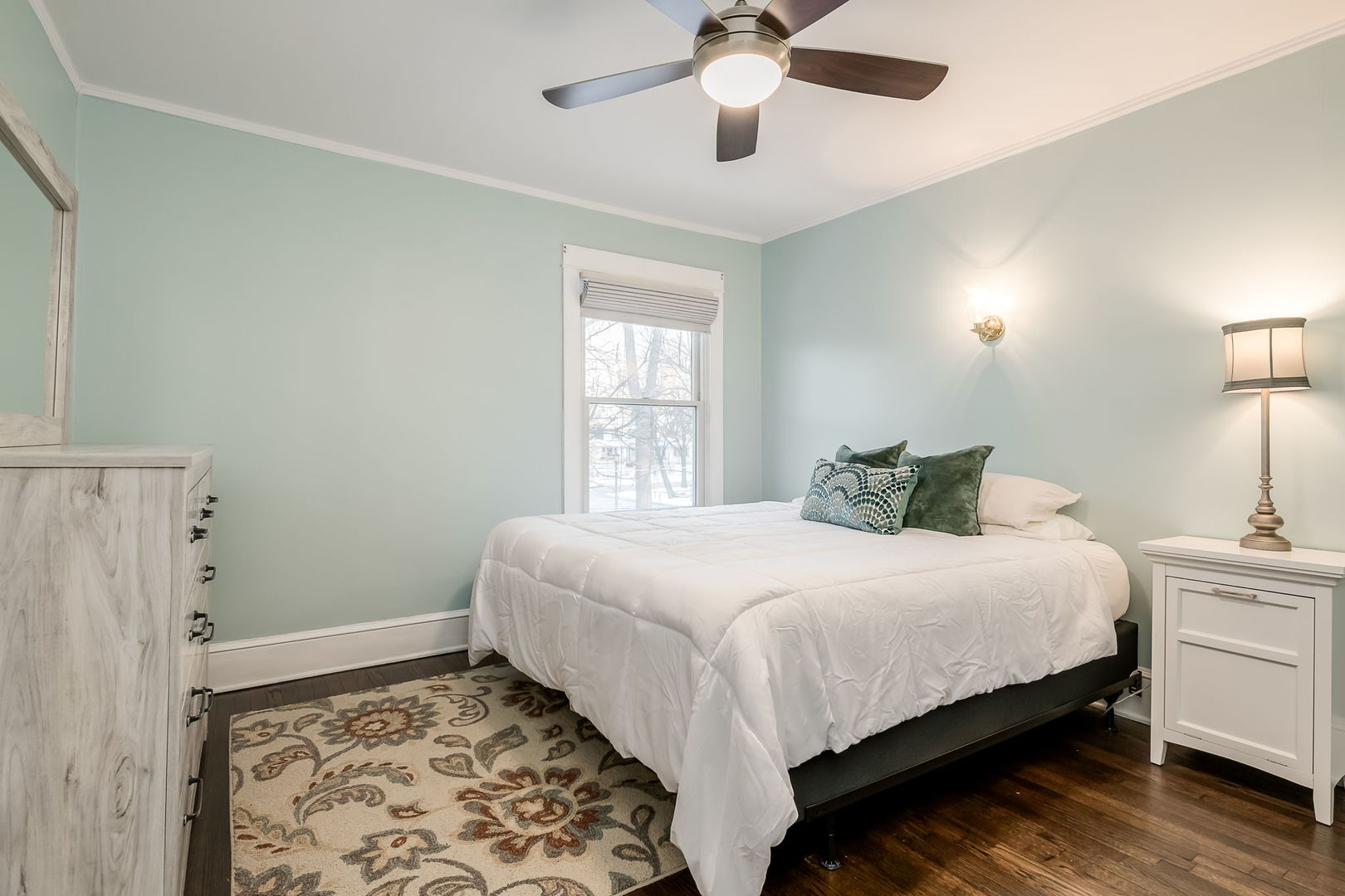 611 W Elm Avenue Property Photo 21