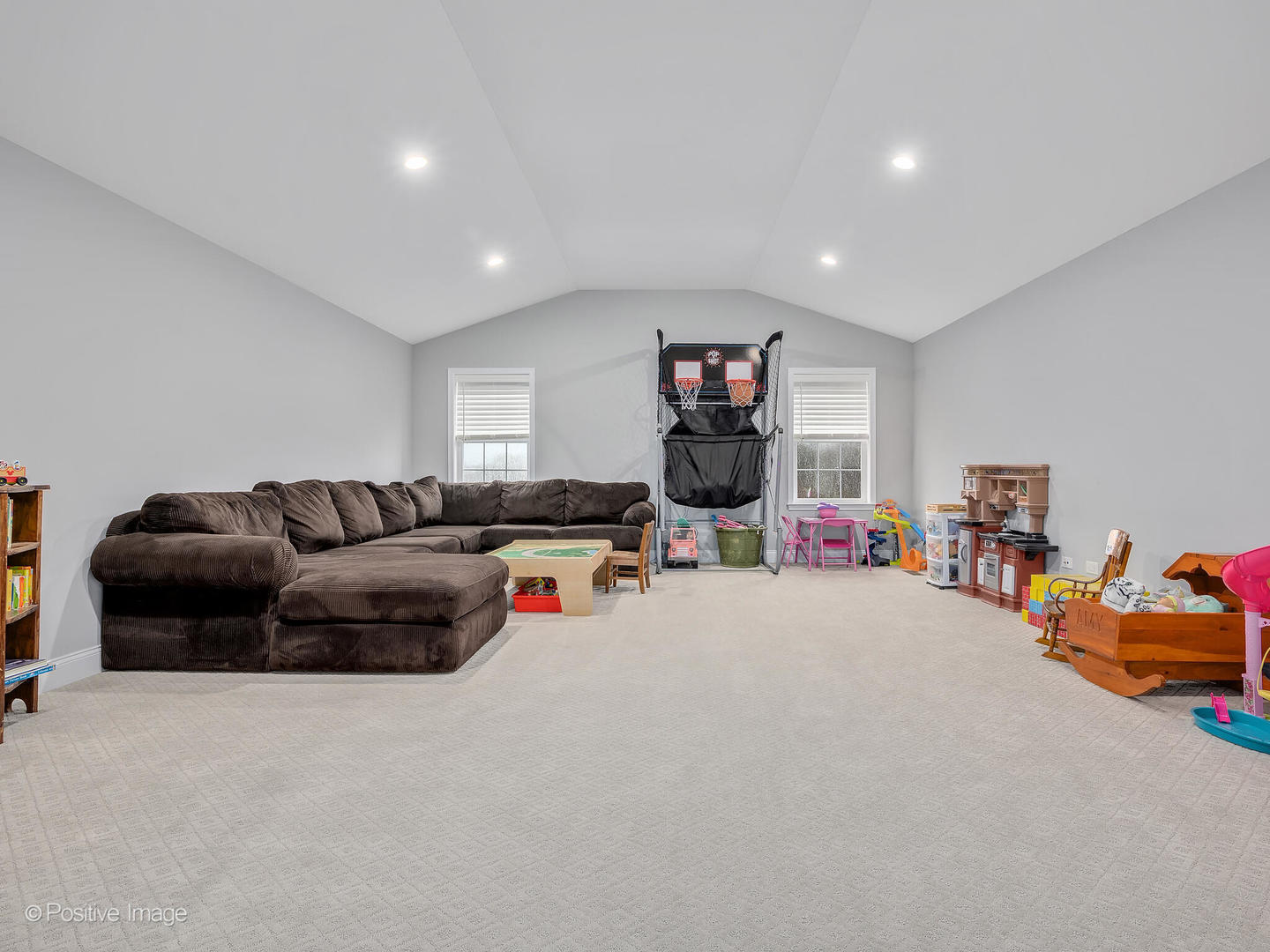 410 Joslyn Way Property Photo 48