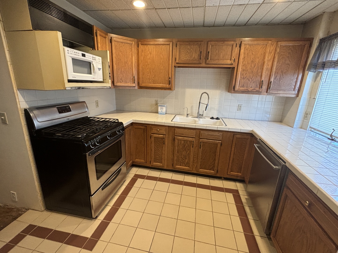 106 S Main Street Property Photo 6