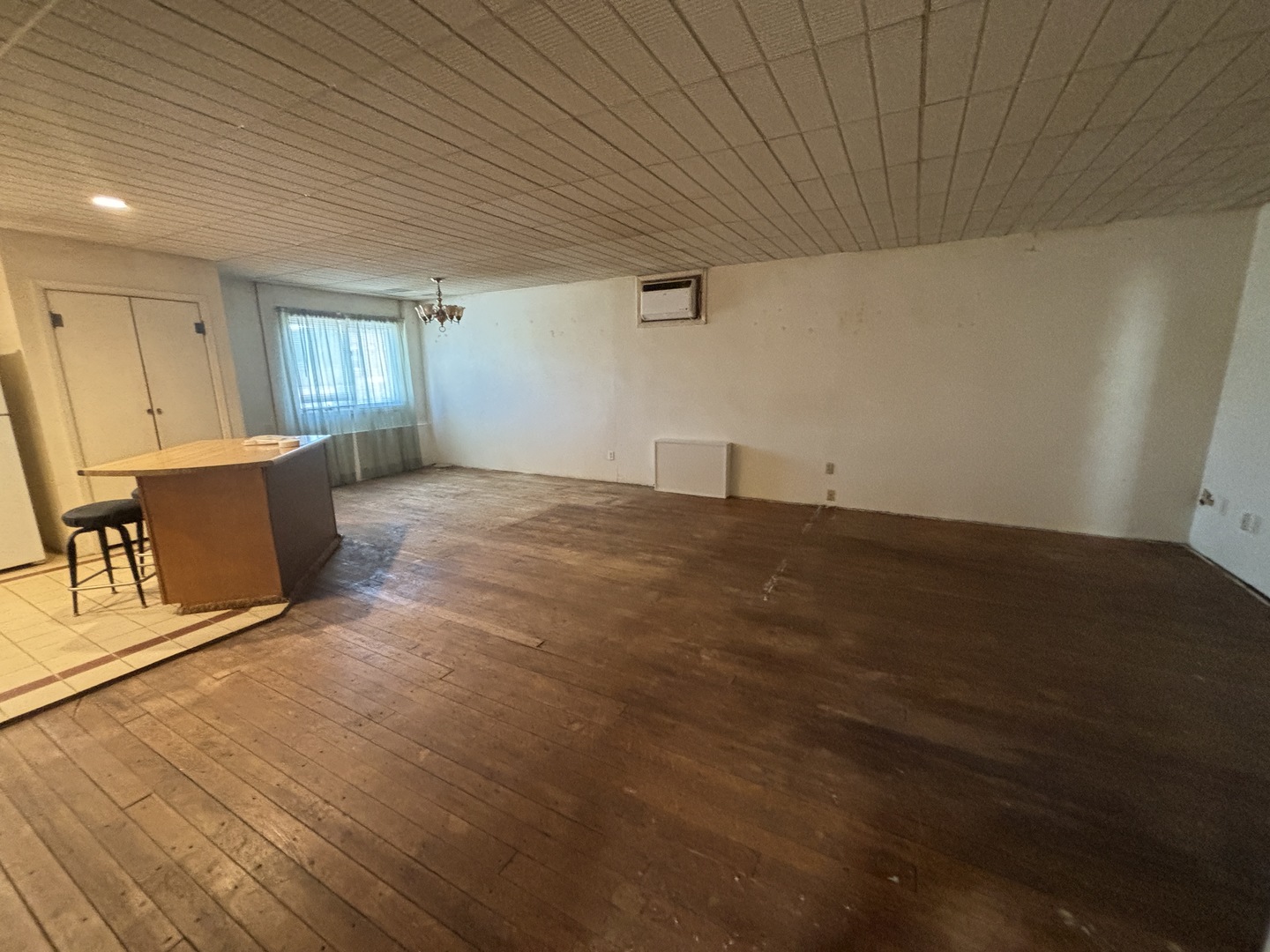 106 S Main Street Property Photo 8