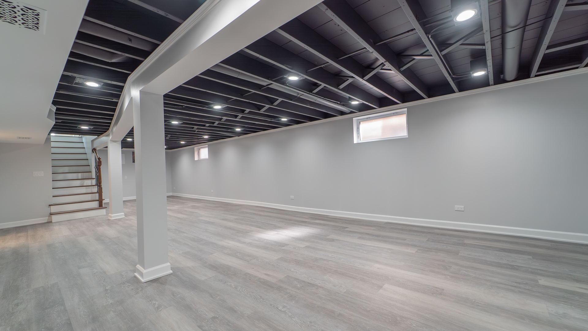 11006 S Avenue F Property Photo 25