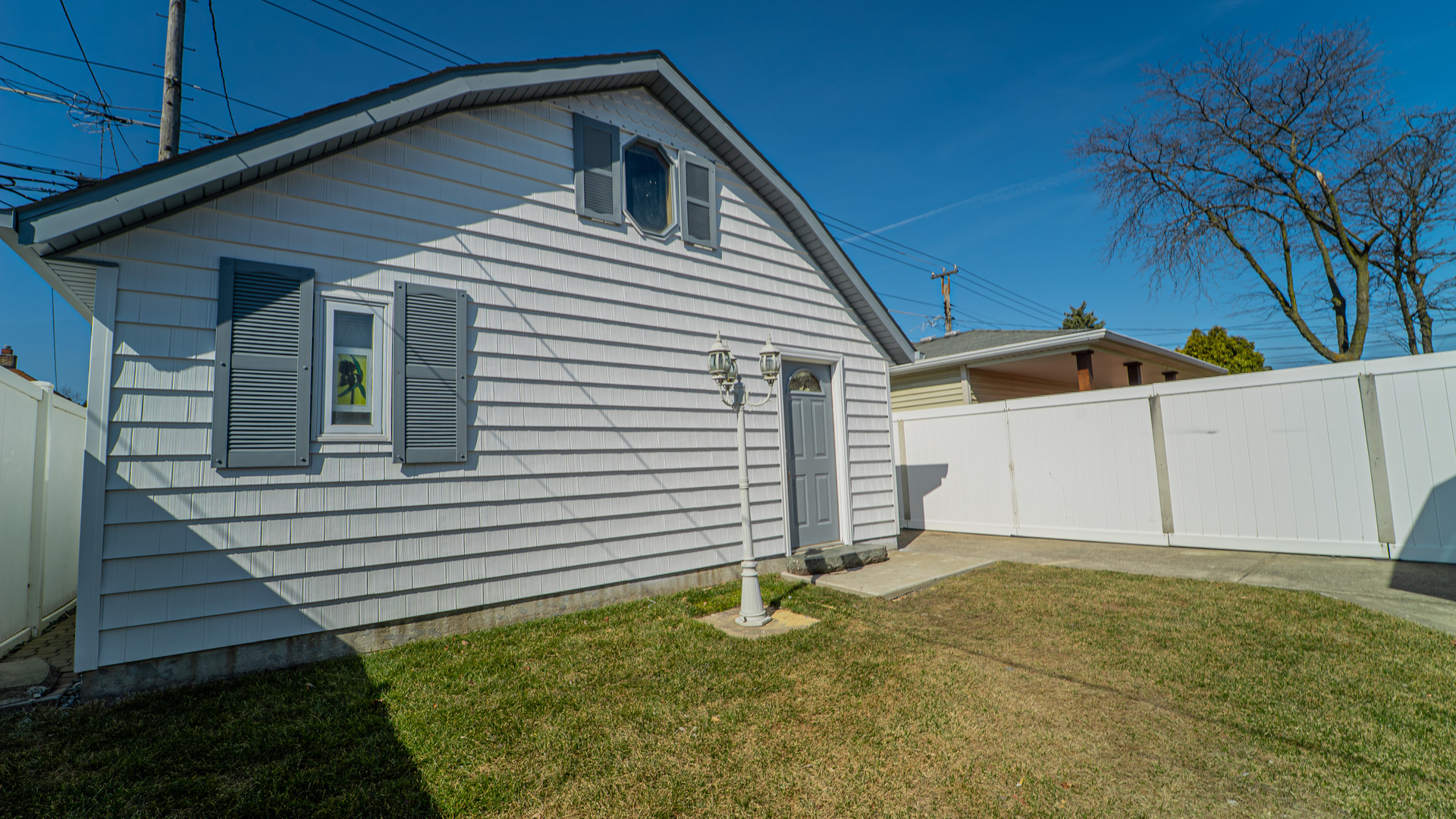 11006 S Avenue F Property Photo 32