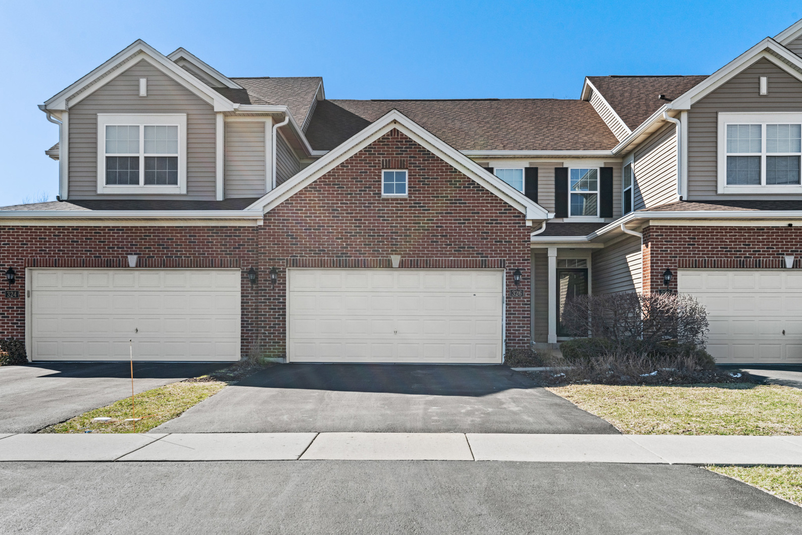 326 Buckingham Court Property Photo