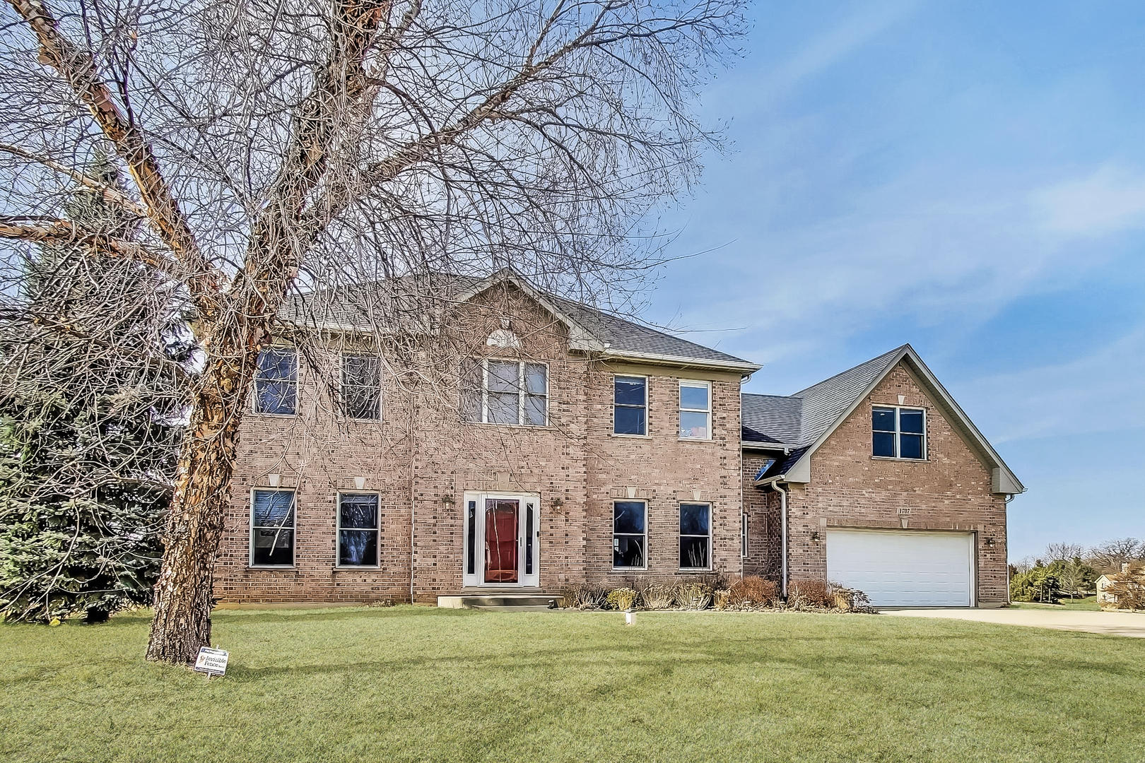 1707 Vivian Way Court Property Photo 2
