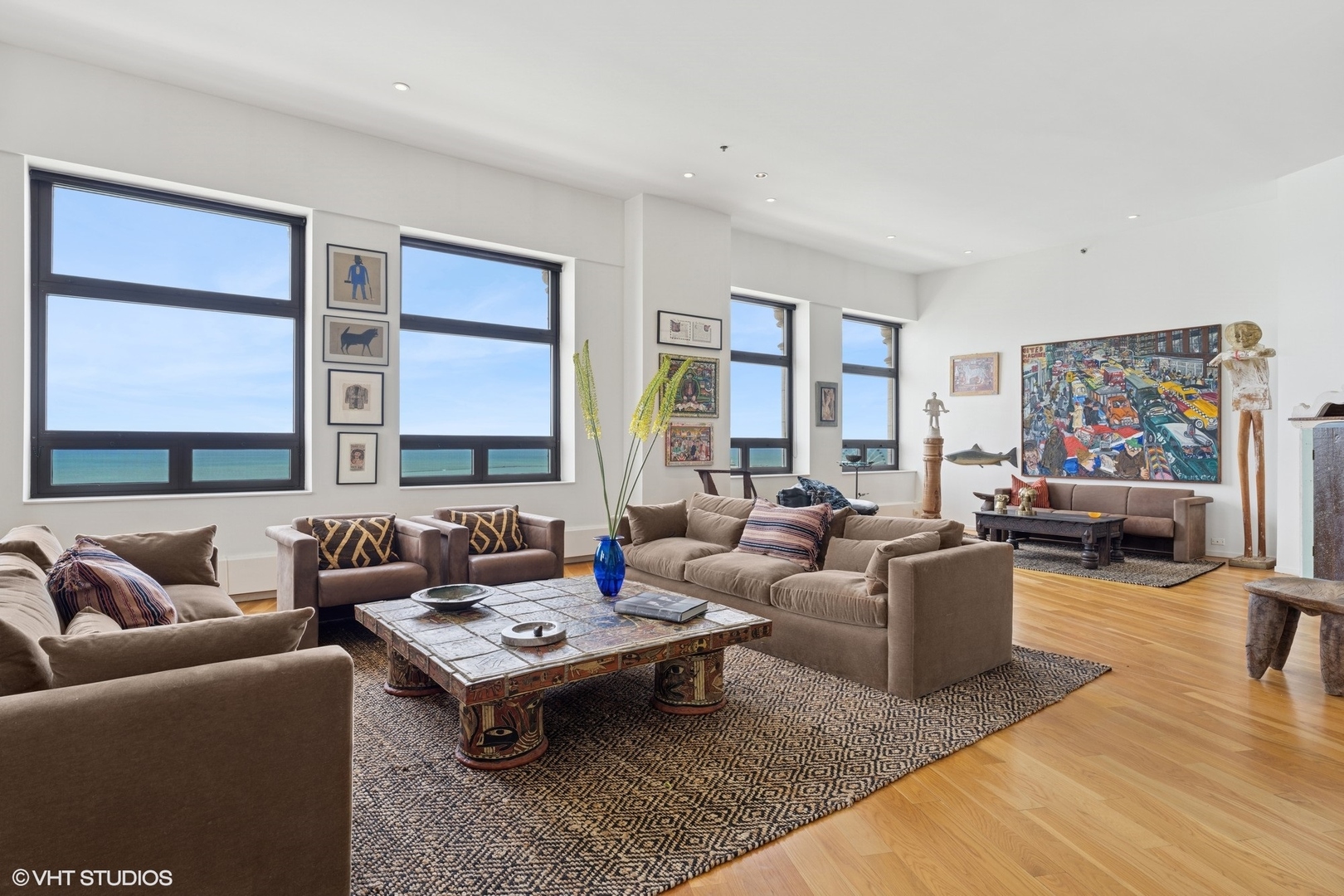 680 N Lake Shore Drive 1602 Property Photo 3