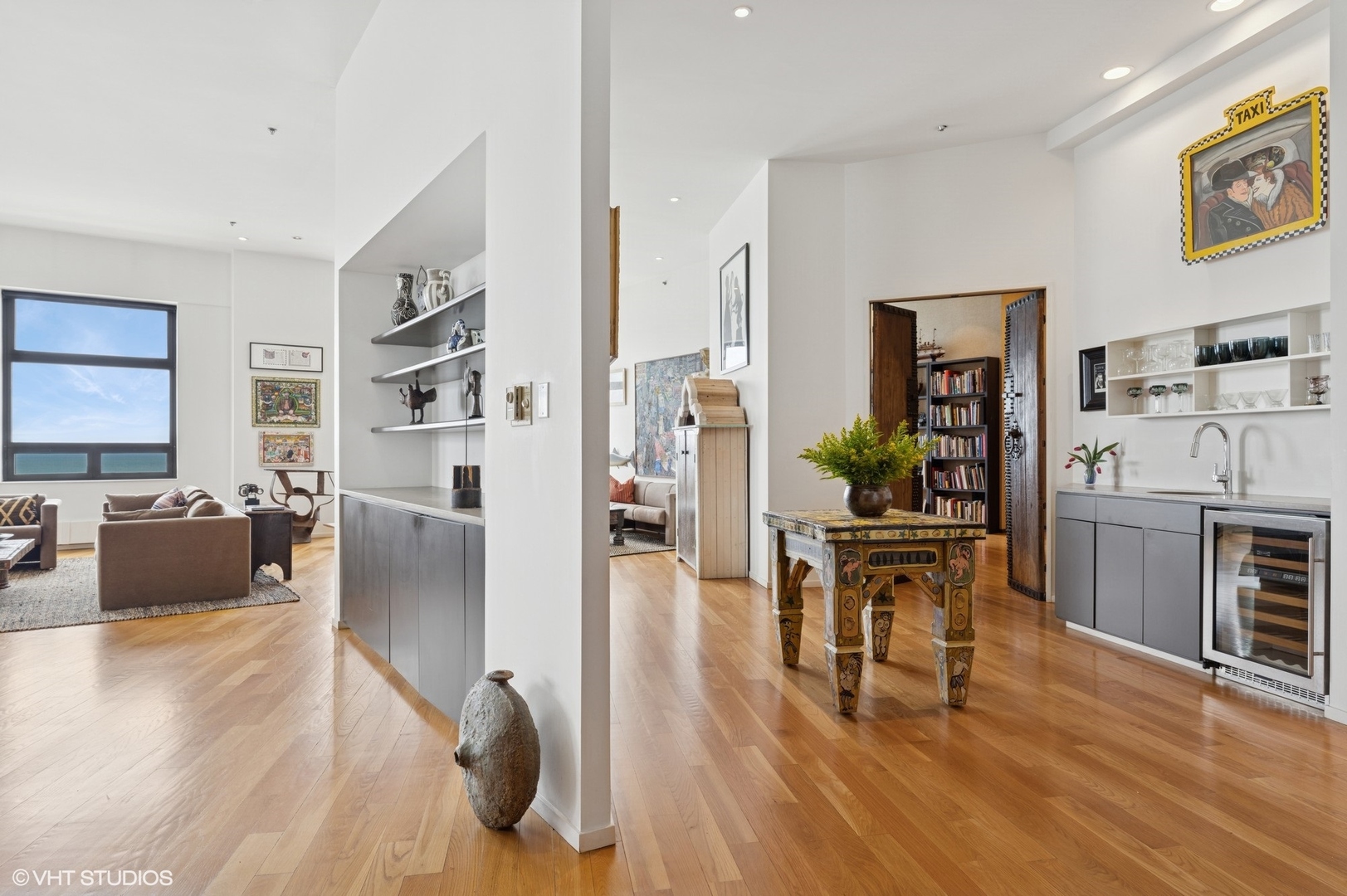 680 N Lake Shore Drive 1602 Property Photo 6