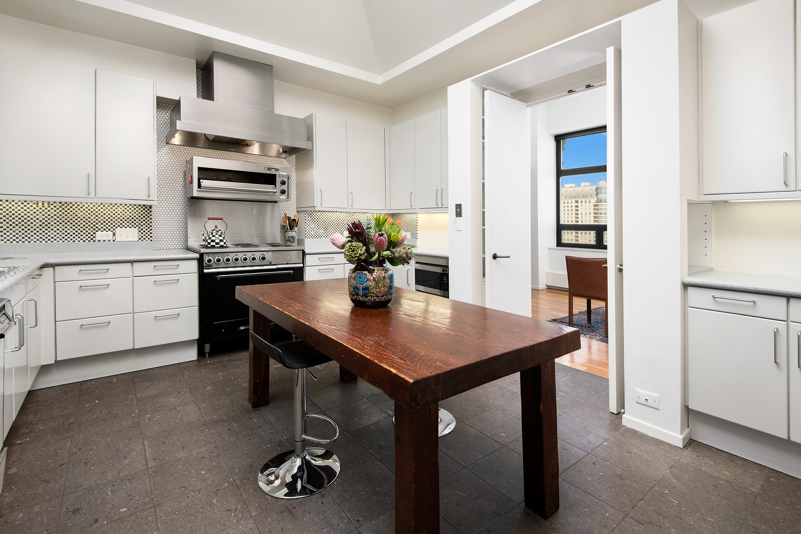 680 N Lake Shore Drive 1602 Property Photo 9