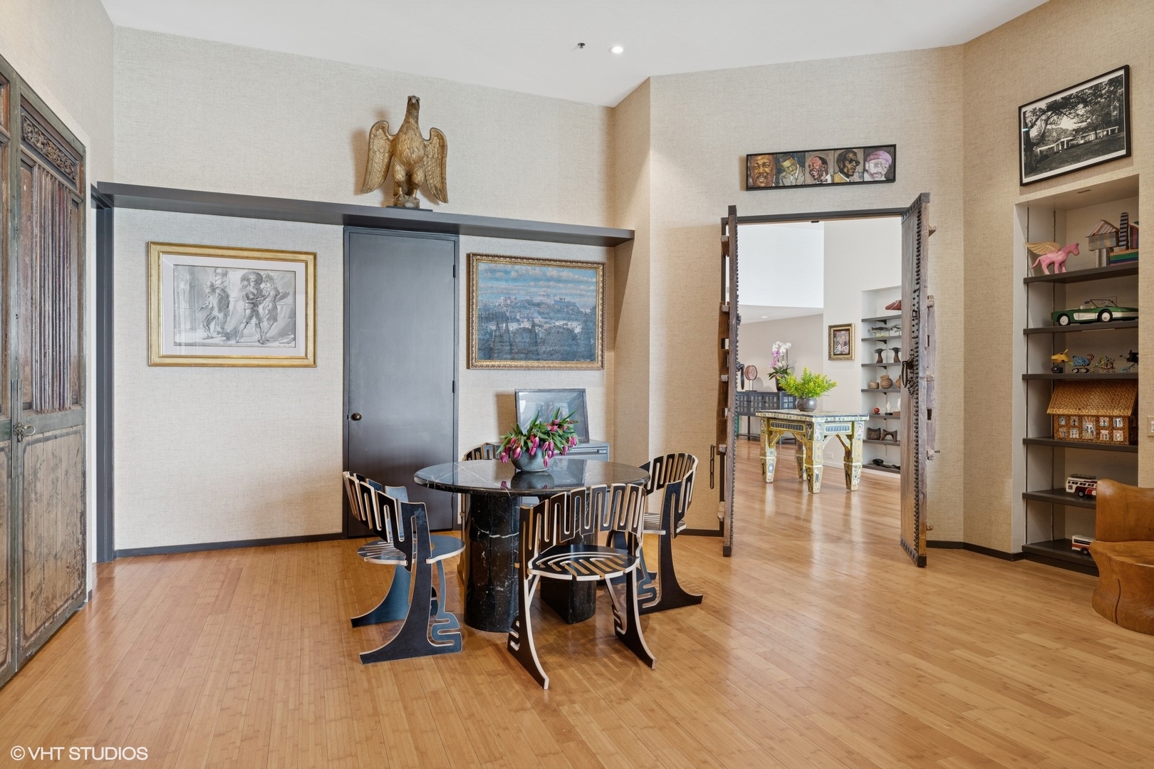 680 N Lake Shore Drive 1602 Property Photo 19