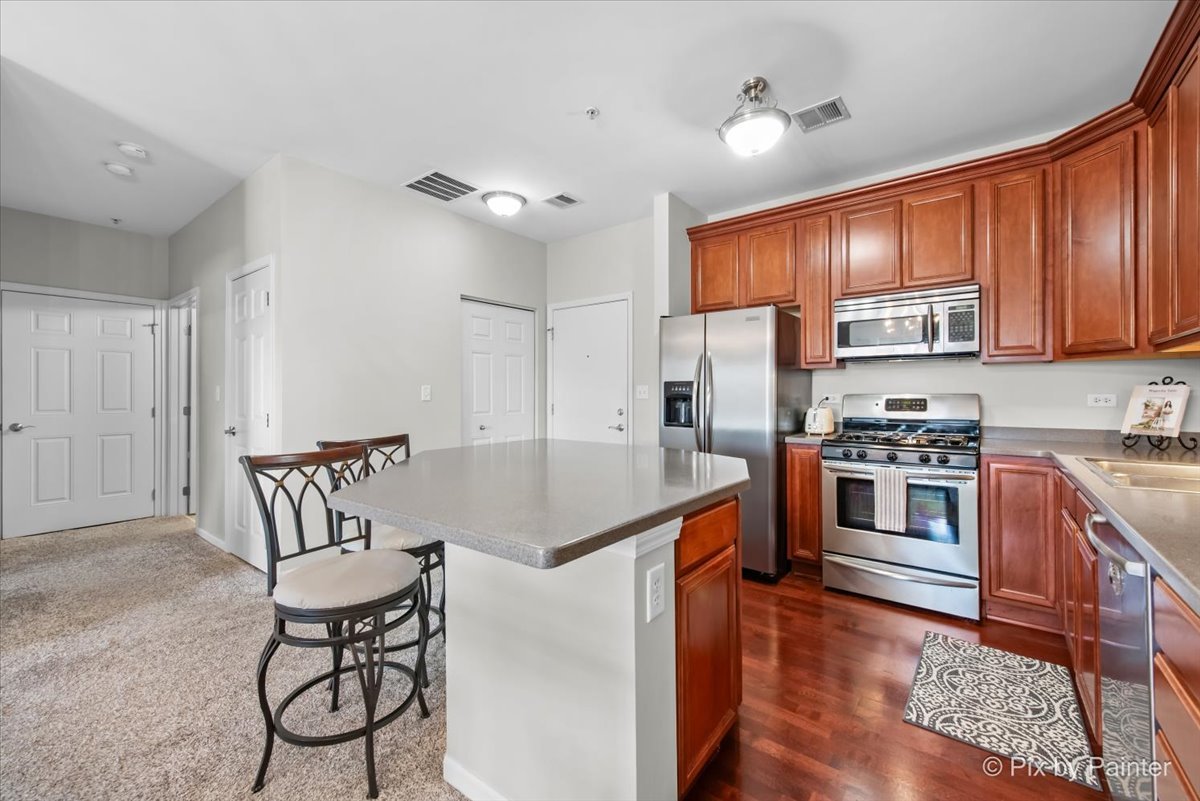 275 E Railroad Avenue 209 Property Photo 3