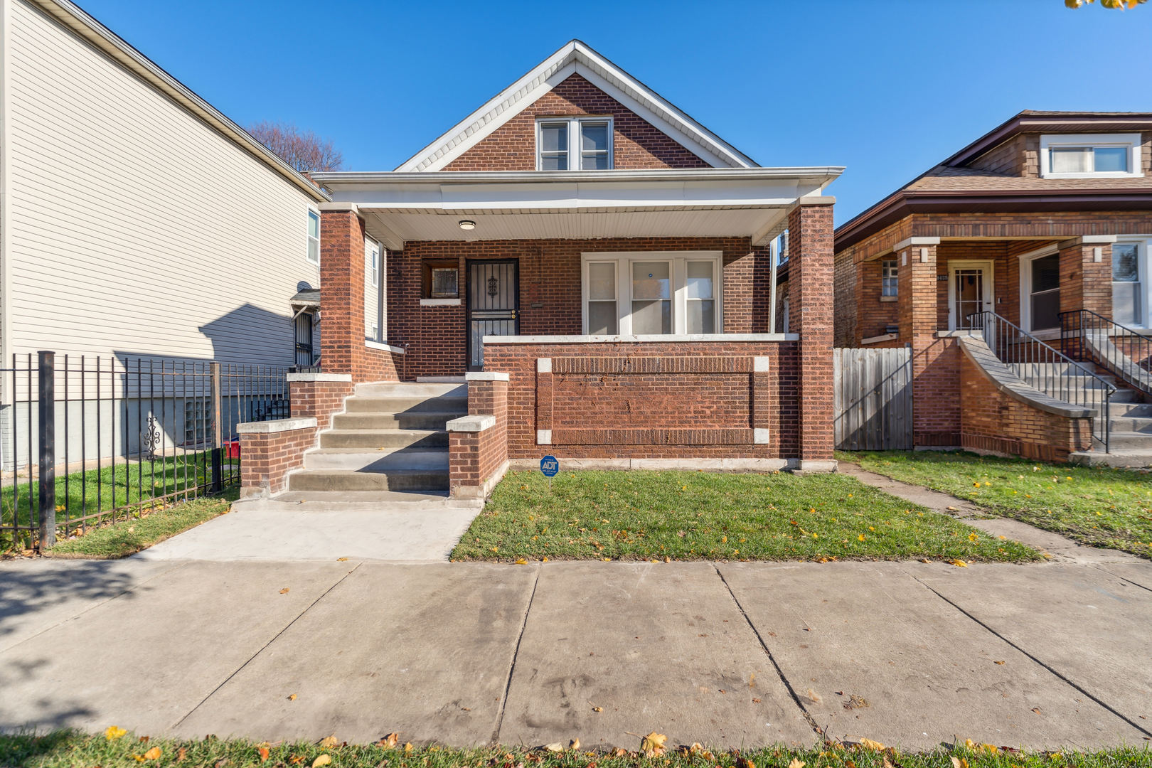 8423 S Colfax Avenue Property Photo 1