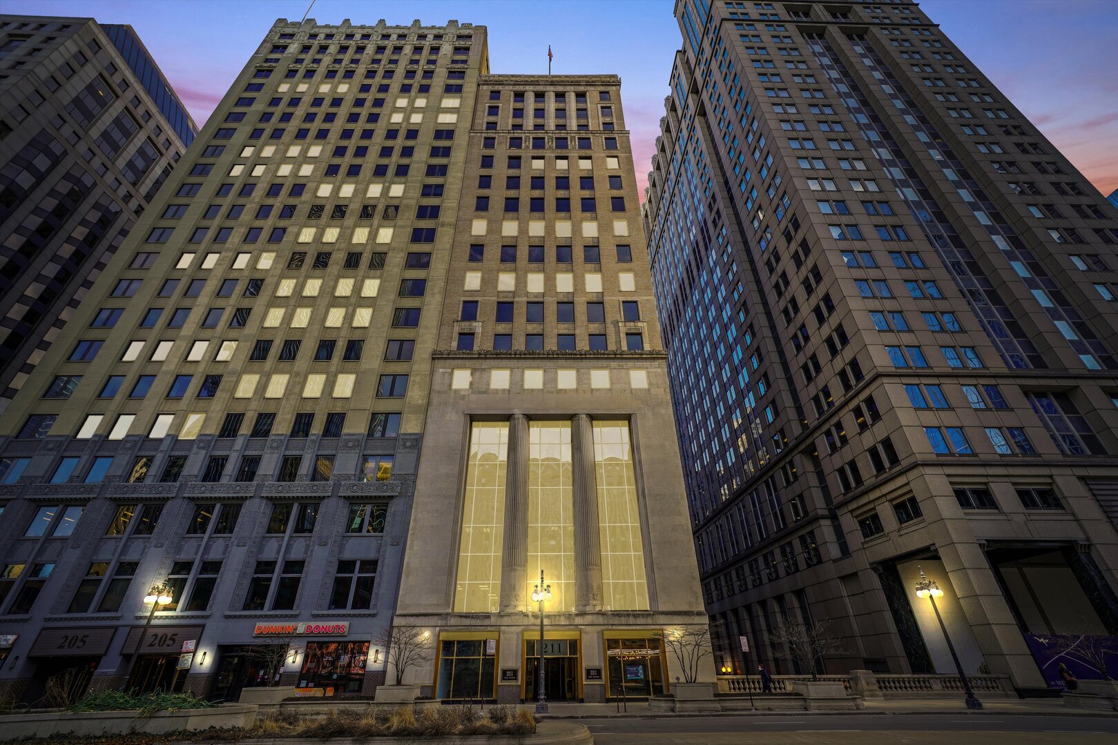 211 W Wacker Drive 1610 Property Photo 1