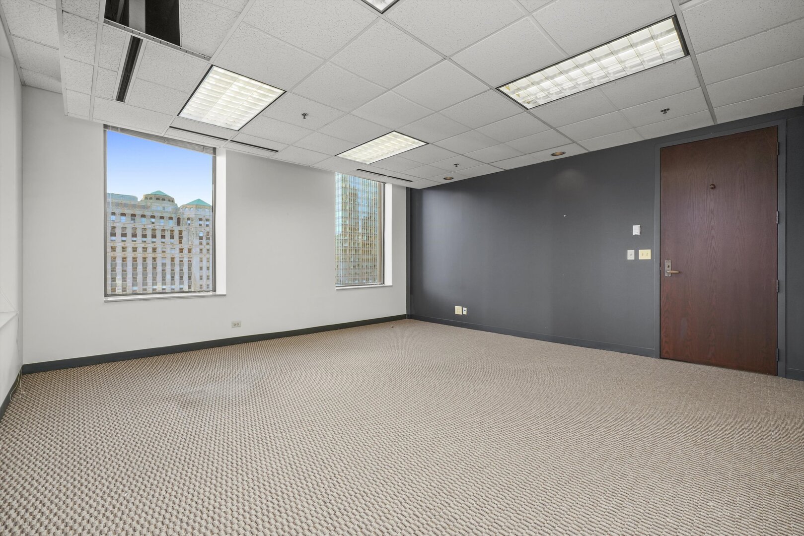 211 W Wacker Drive 1610 Property Photo 11