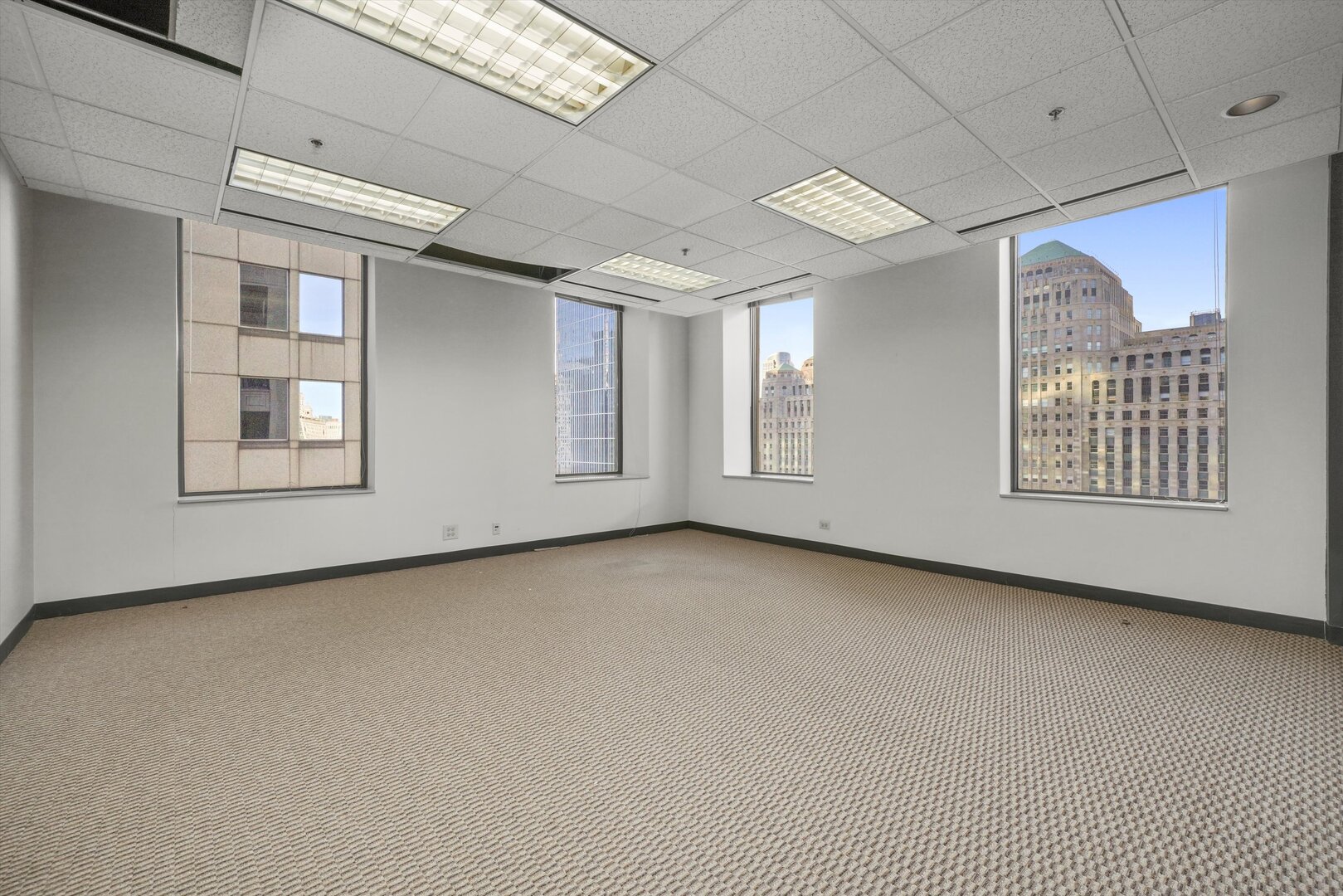 211 W Wacker Drive 1610 Property Photo 12