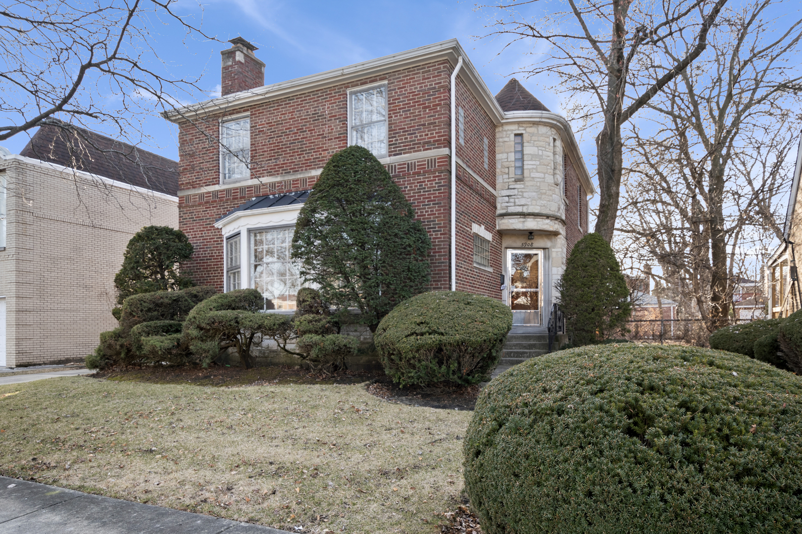 5908 N Saint Louis Avenue Property Photo 1