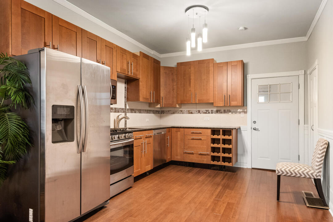 1846 N Mozart Street Property Photo 3