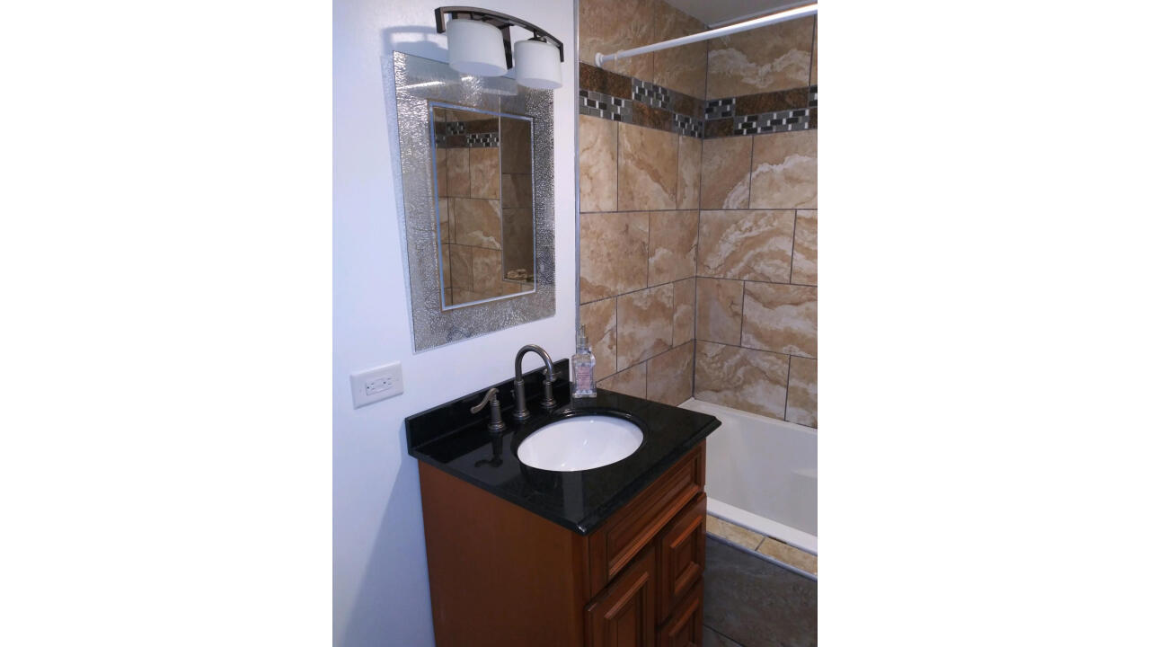 1846 N Mozart Street Property Photo 17