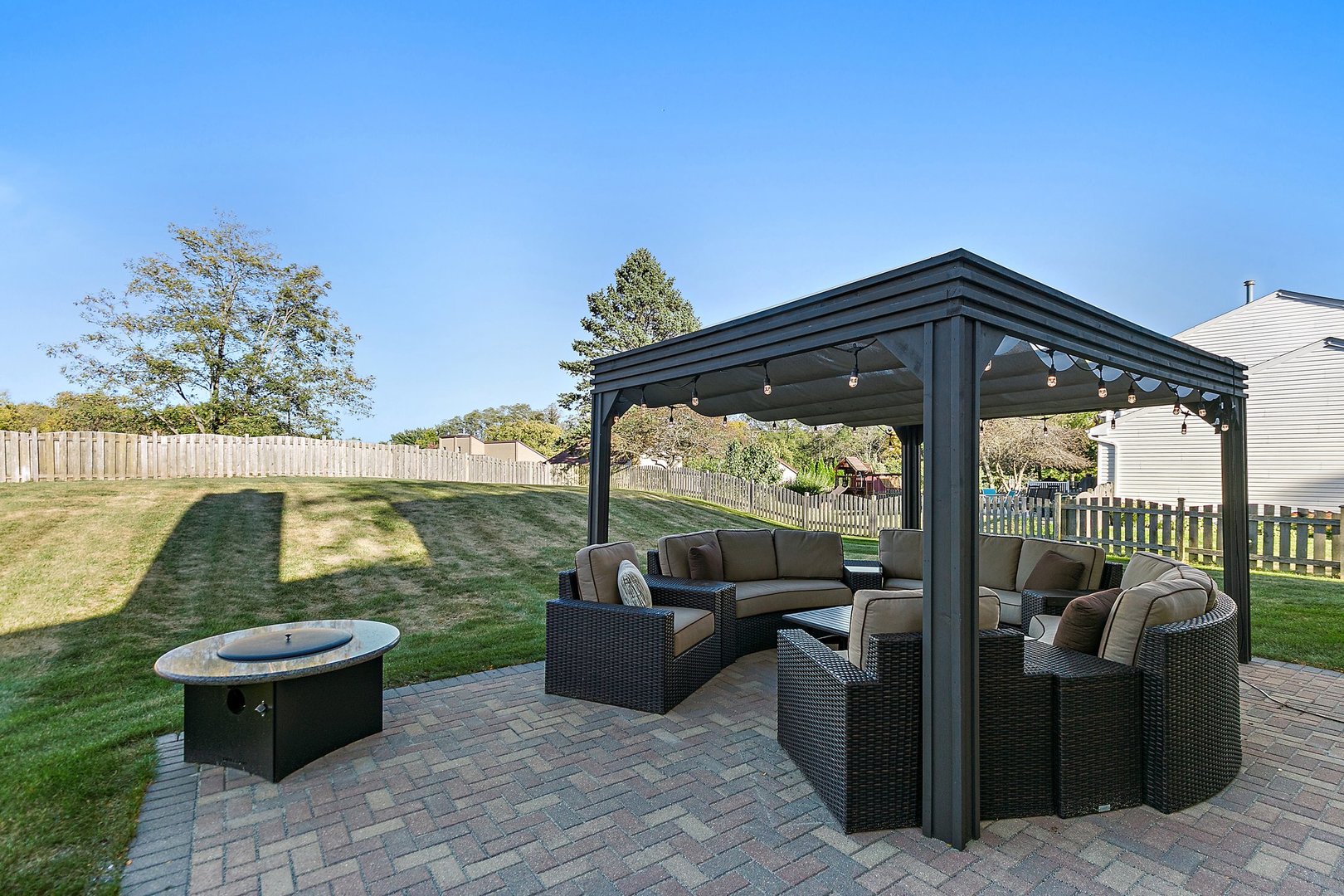 810 Royal Glen Drive Property Photo 34