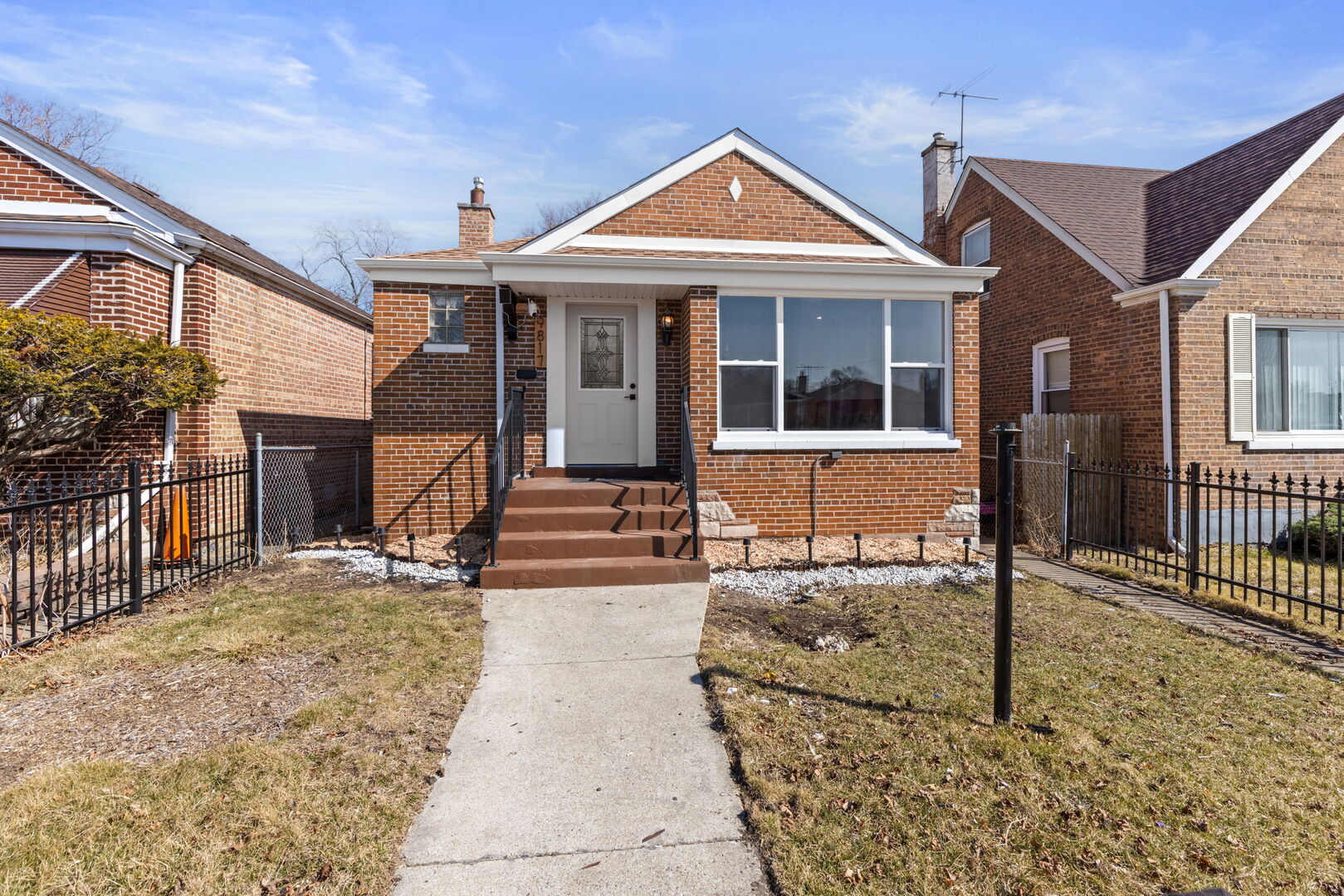9817 S Ellis Avenue Property Photo 1