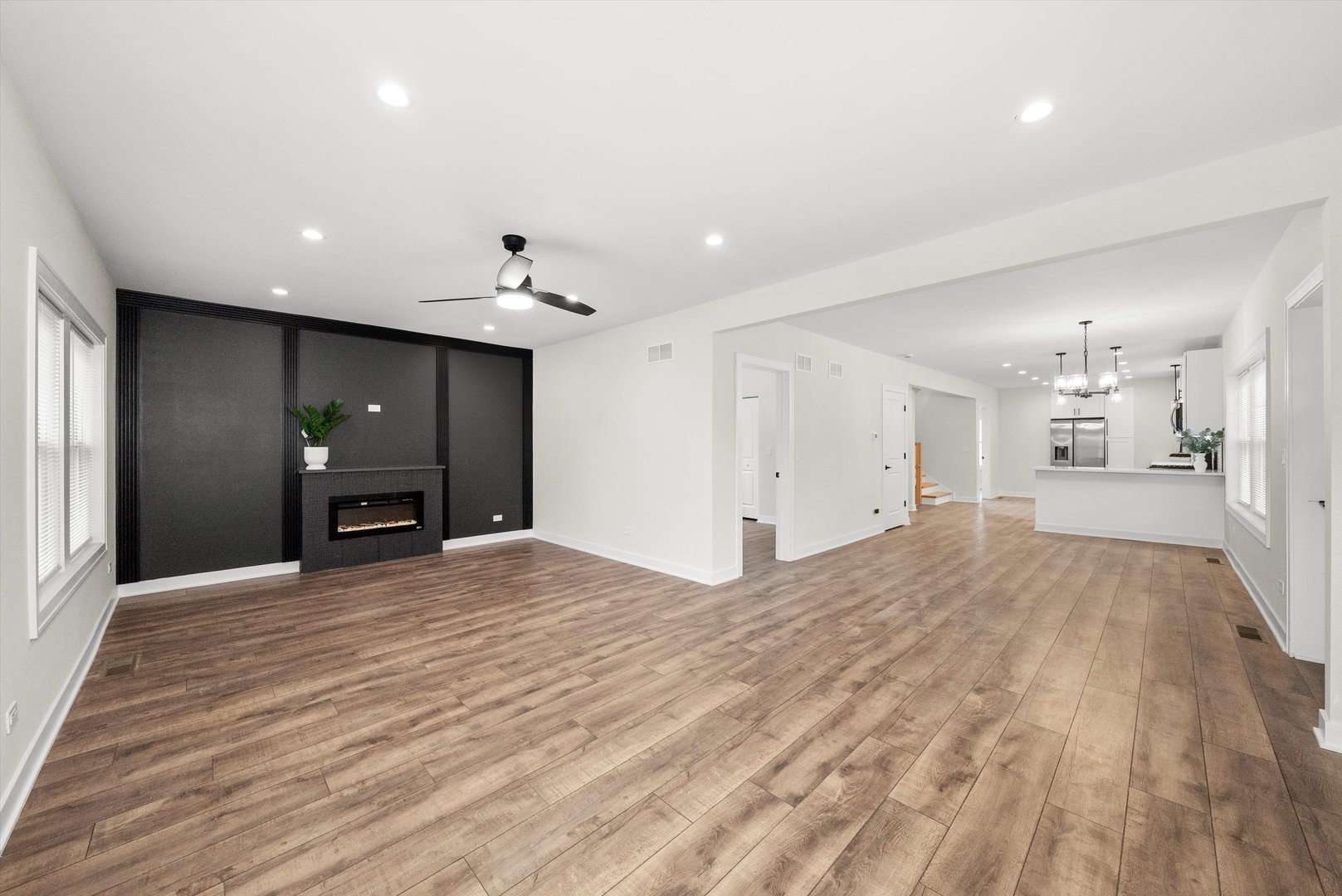 809 S 21st Avenue Property Photo 18