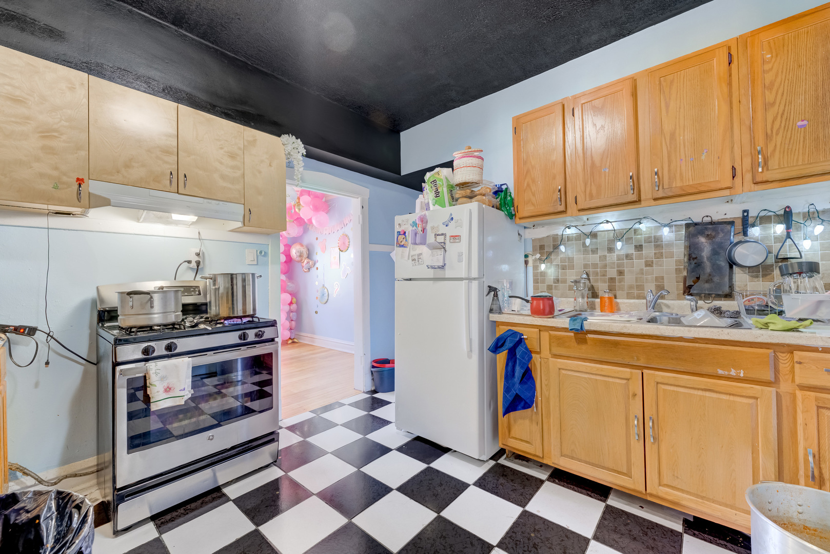 1248 N Lawndale Avenue Property Photo 12